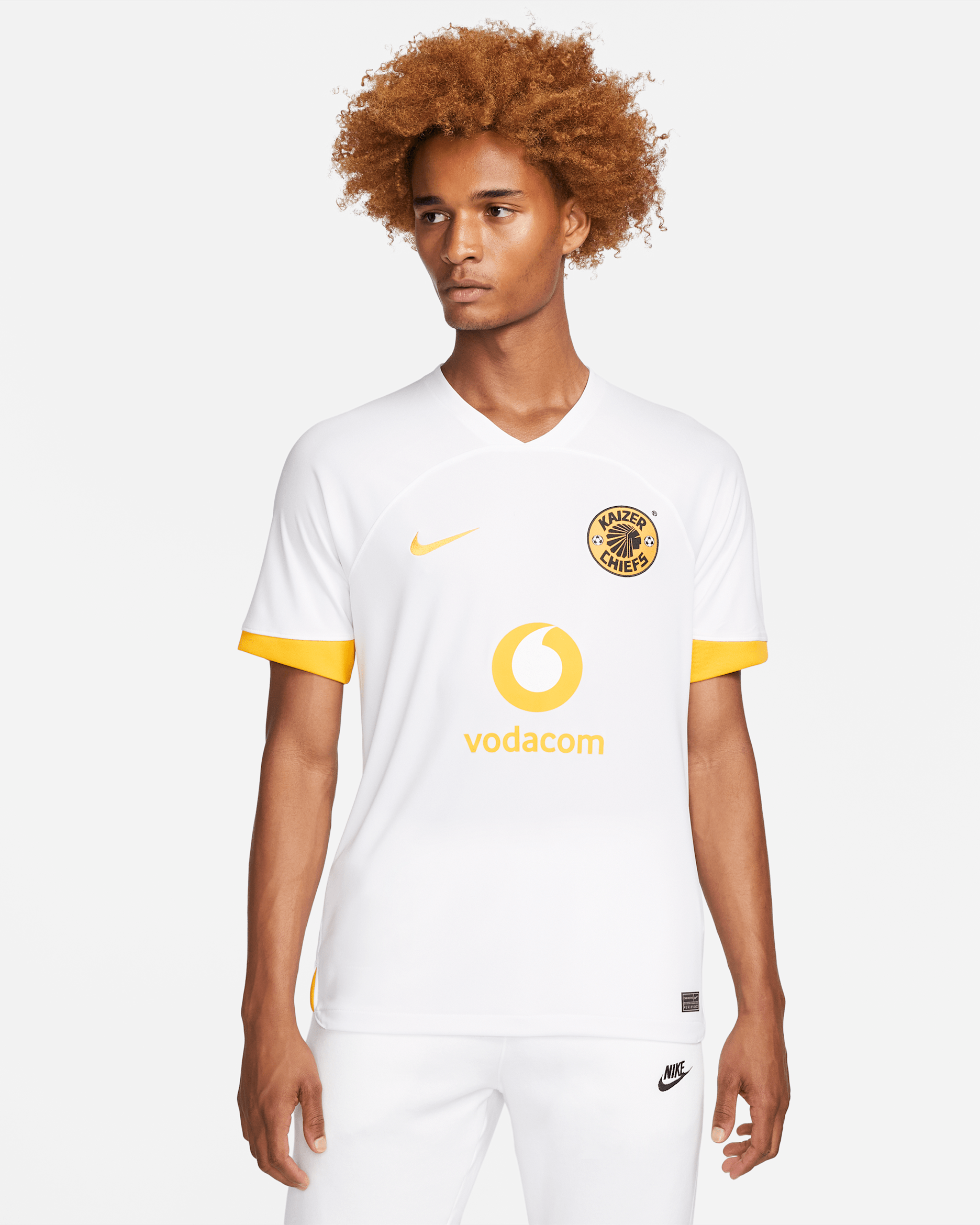 Kaizer Chiefs F.C. 2022/23 Stadyum Deplasman Nike Dri-FIT Erkek Futbol Forması - Beyaz/Beyaz/Taxi/Taxi