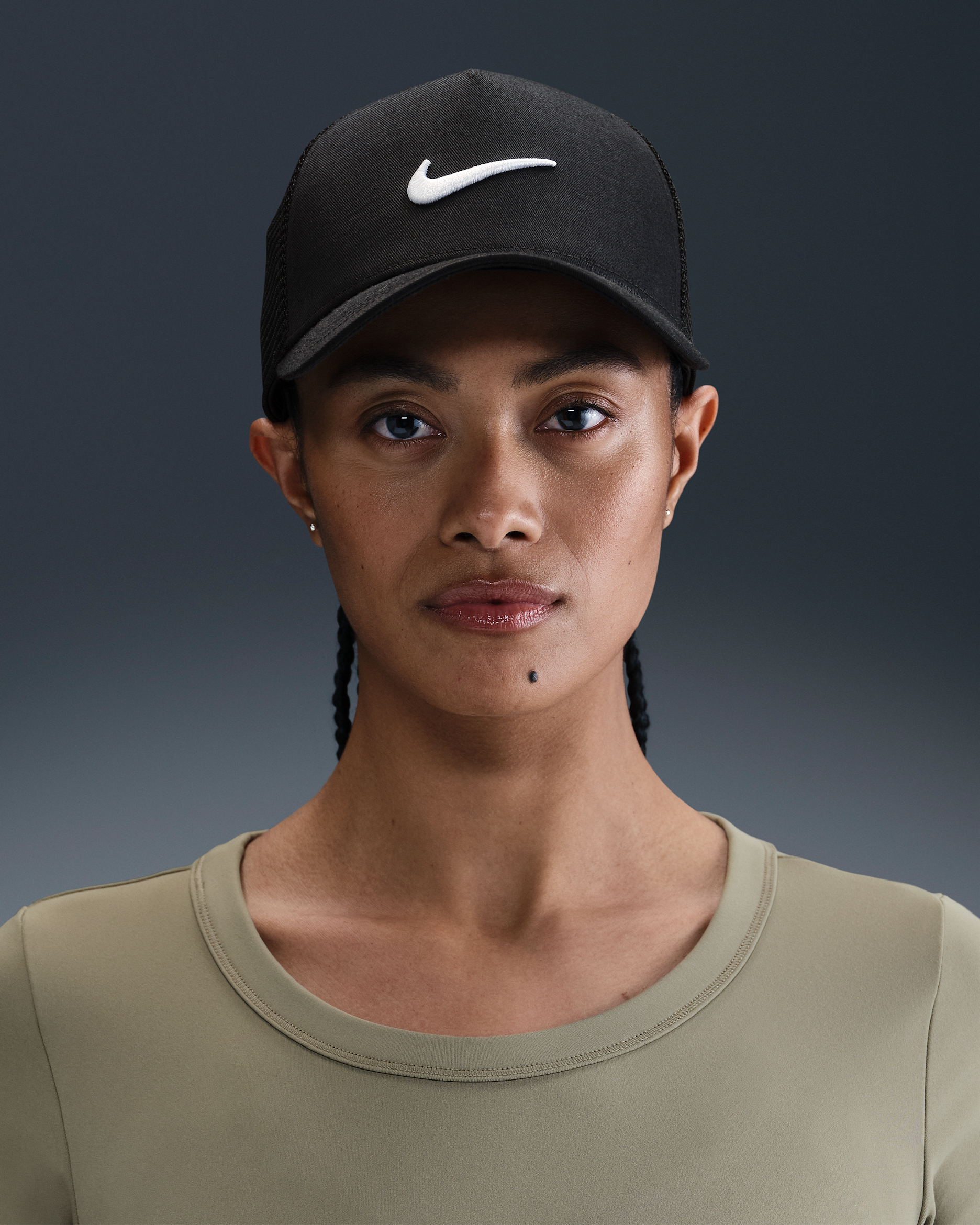 Nike Rise Structured Trucker Cap - Black/Black/White