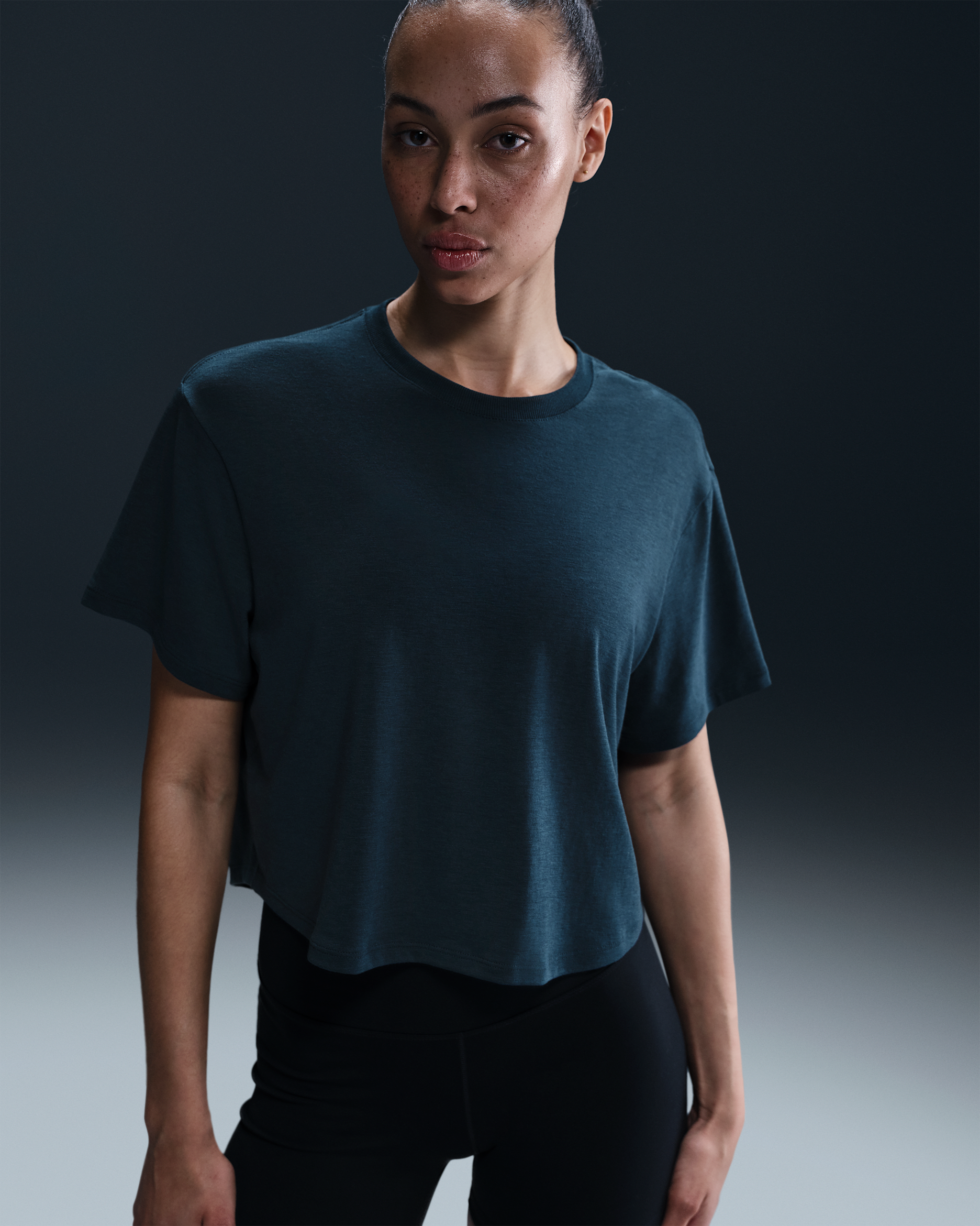 Nike One Relaxed Women's Dri-FIT Cropped Short-Sleeve Top - Armory Navy/Clear