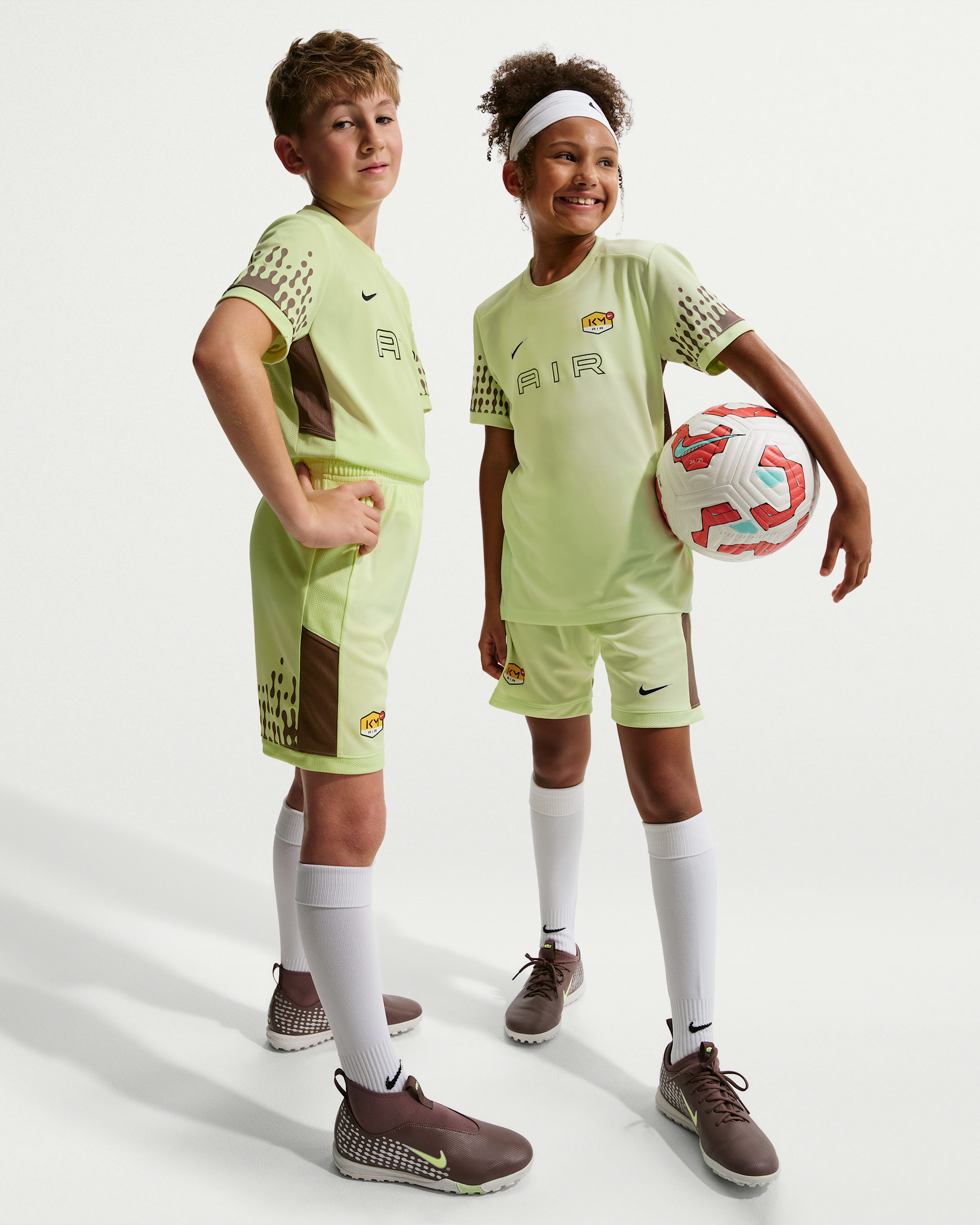 Kylian Mbappé Academy Older Kids' Dri-FIT Football Shorts - Light Liquid Lime/Light Liquid Lime/Plum Eclipse/Black