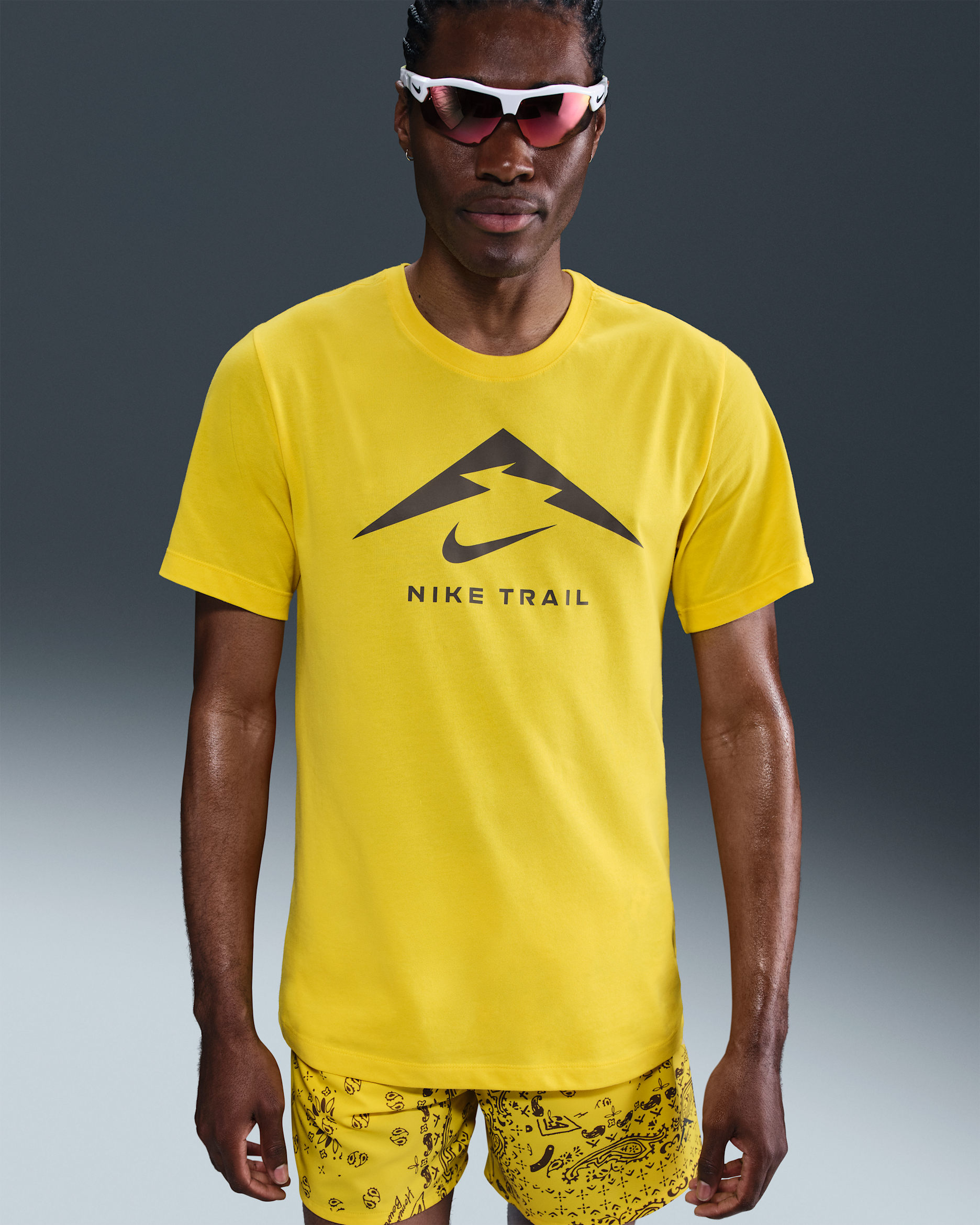 Playera de trail running para hombre Nike Dri-FIT - Relámpago/Relámpago