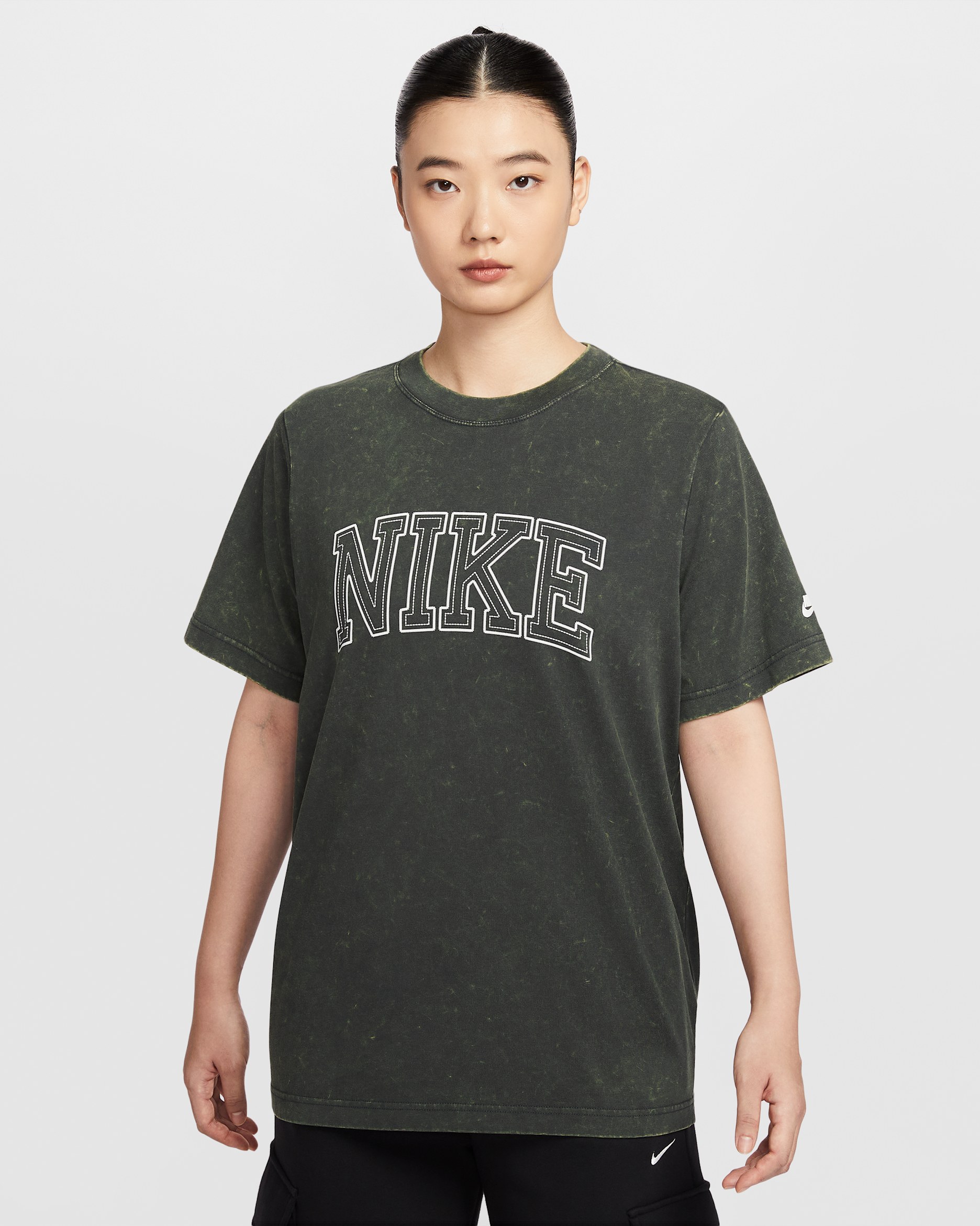 Nike Sportswear Classics Women's Loose T-Shirt - Seaweed