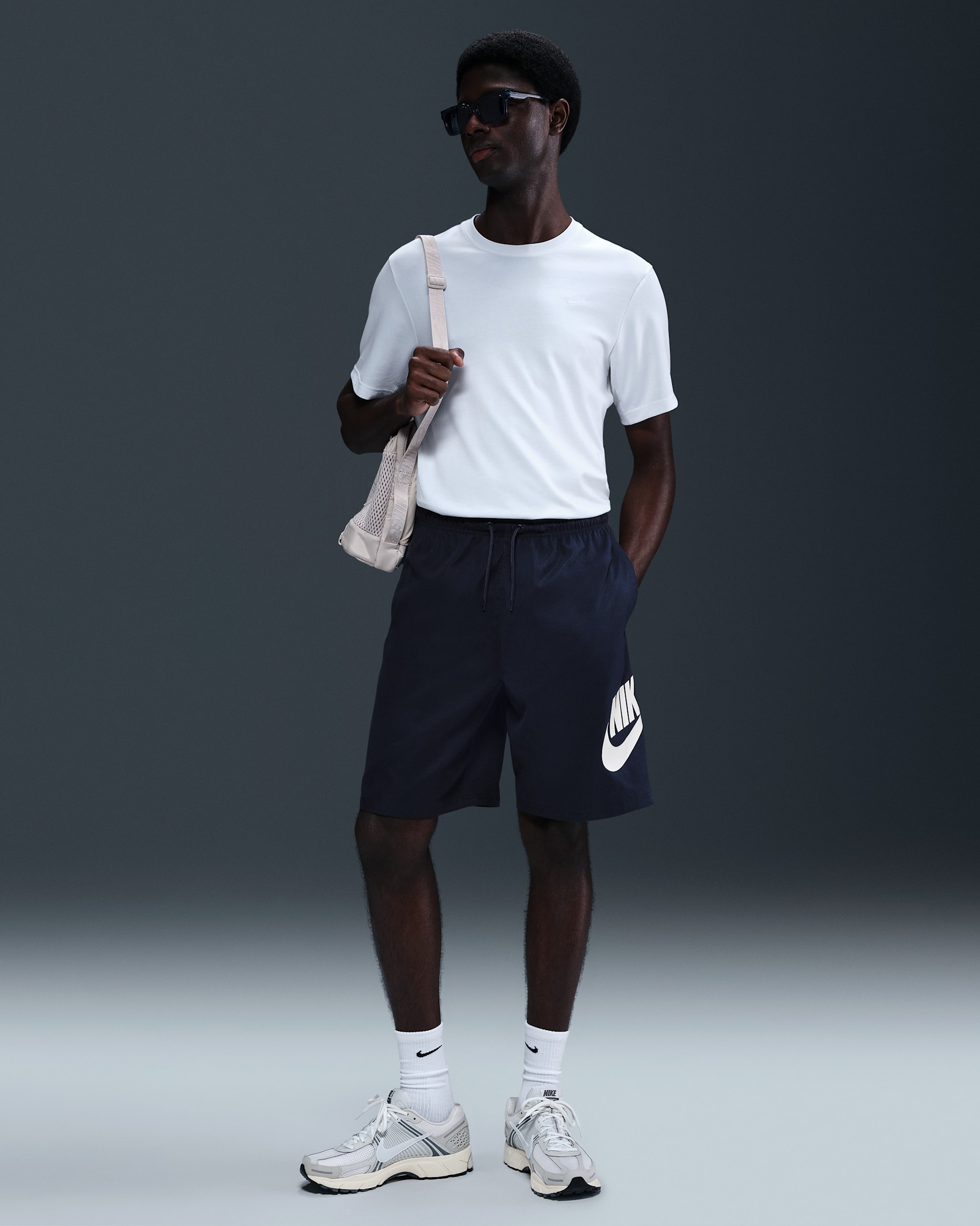 Nike Club Men's Woven Shorts - Obsidian/White