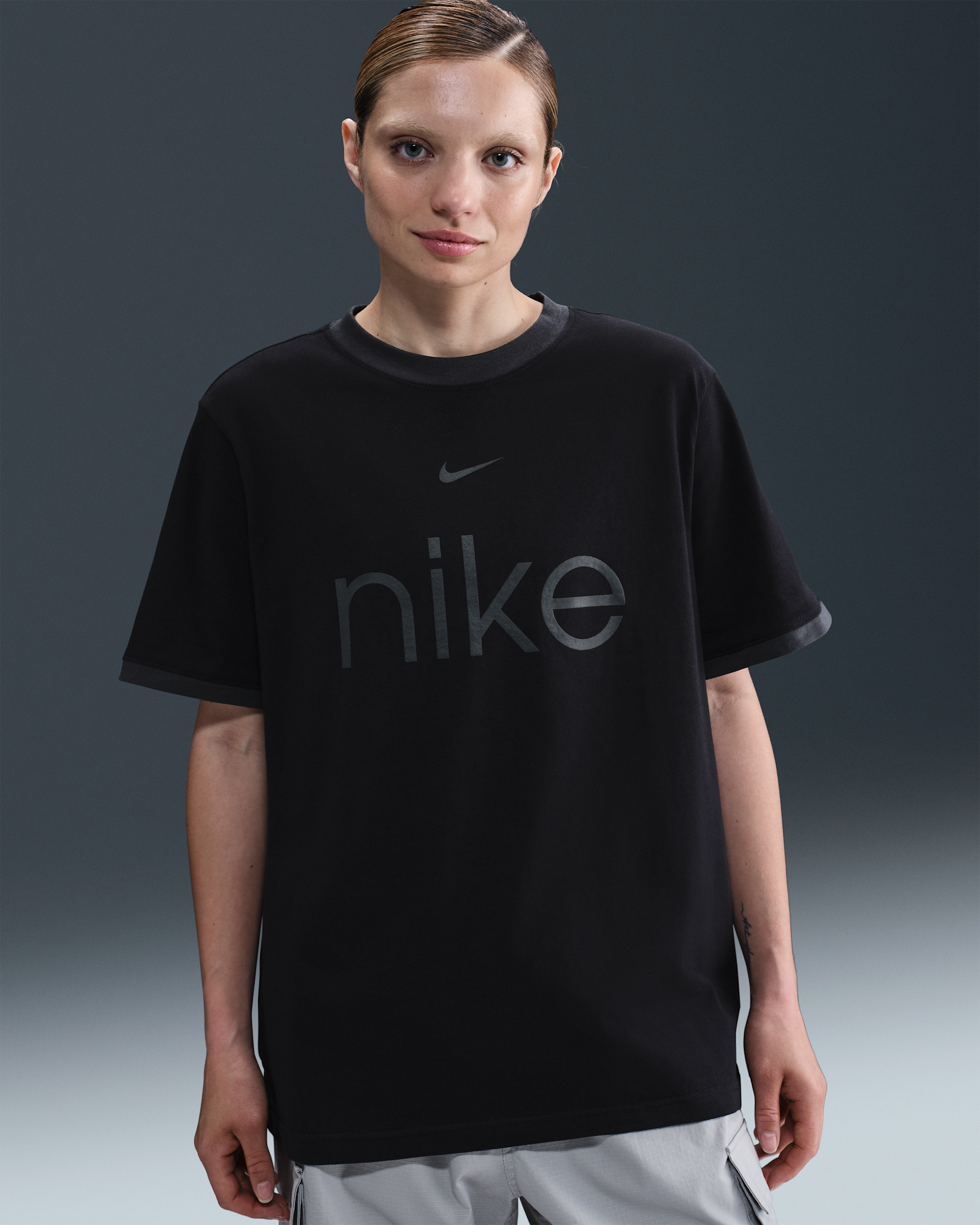 Nike Sportswear Essential Women's T-Shirt - Black/Anthracite