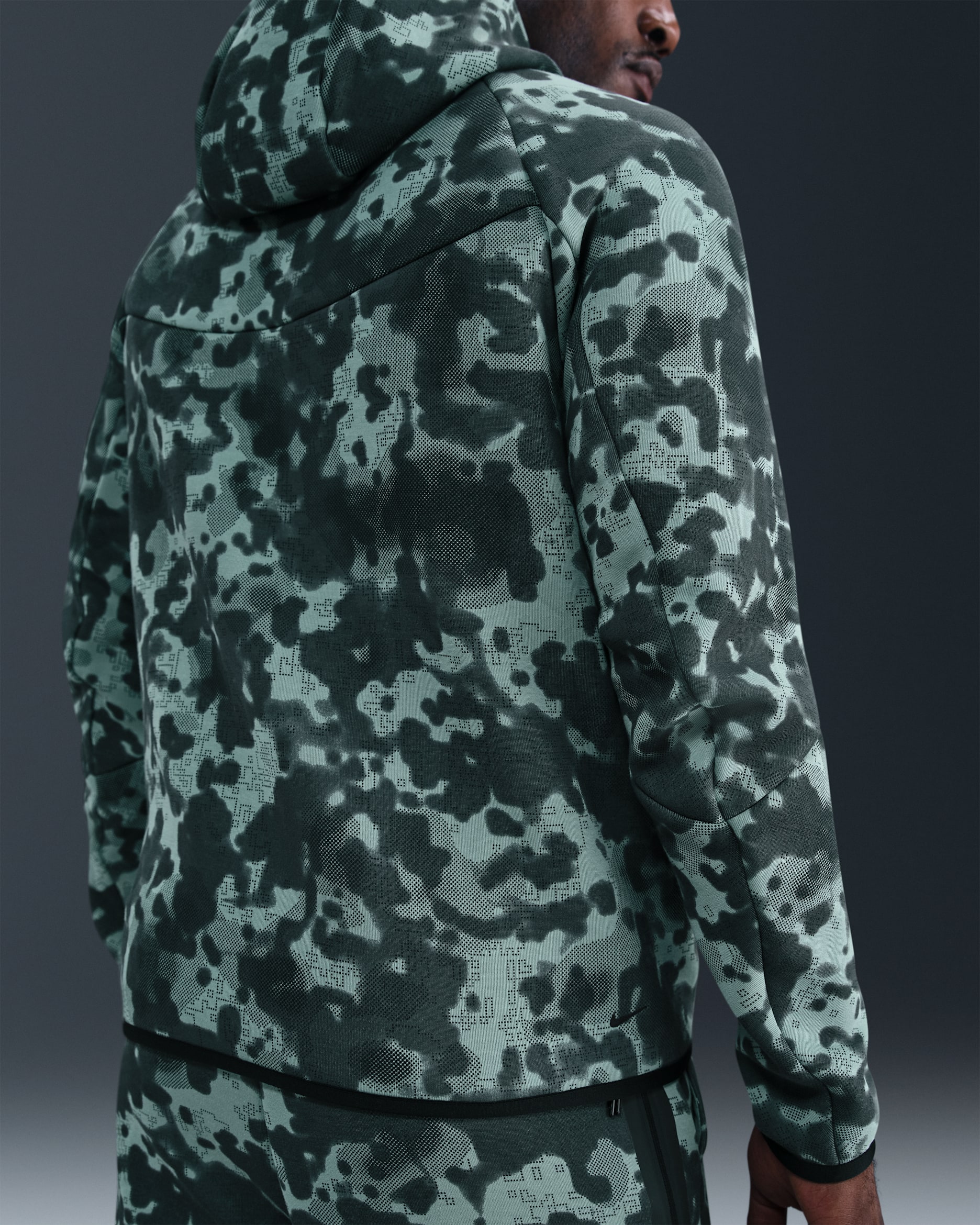 Nike Tech Men's Full-Zip Fleece Camo Windrunner Jacket