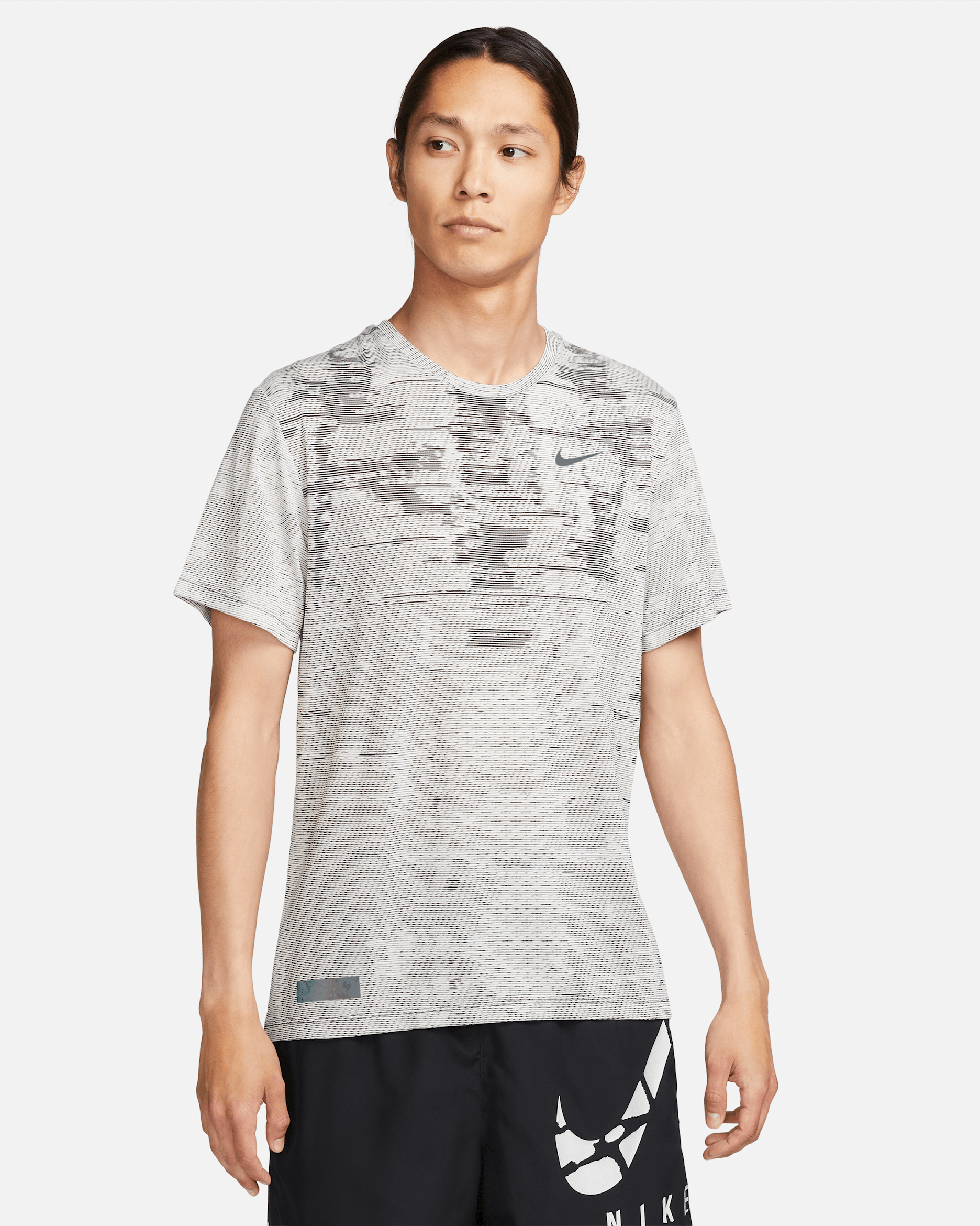 Nike Dri-FIT ADV Run Division TechKnit Men's Short-Sleeve Running Top - Phantom/Light Iron Ore