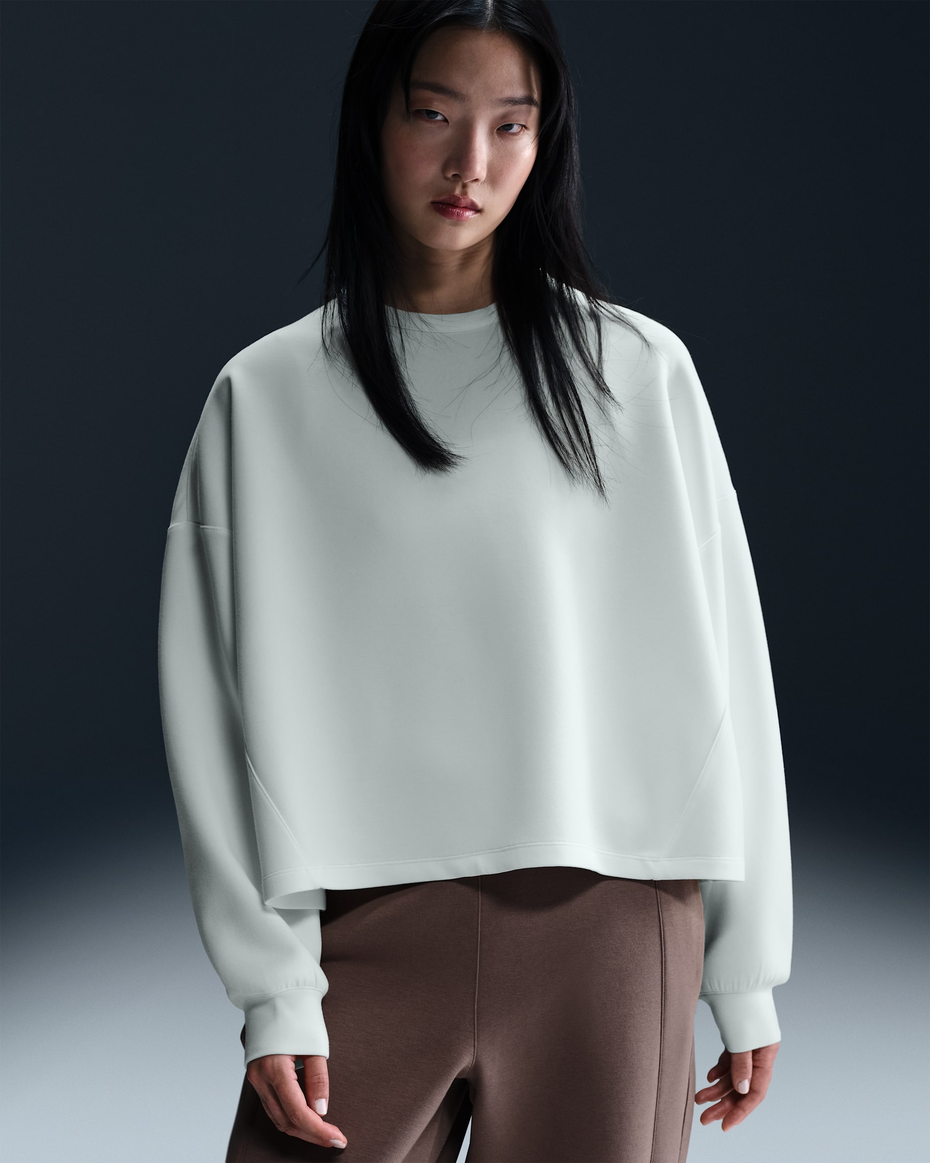 Nike 24.7 ImpossiblySoft Women's Dri-FIT Oversized Crew-Neck Top - Sail/Light Bone