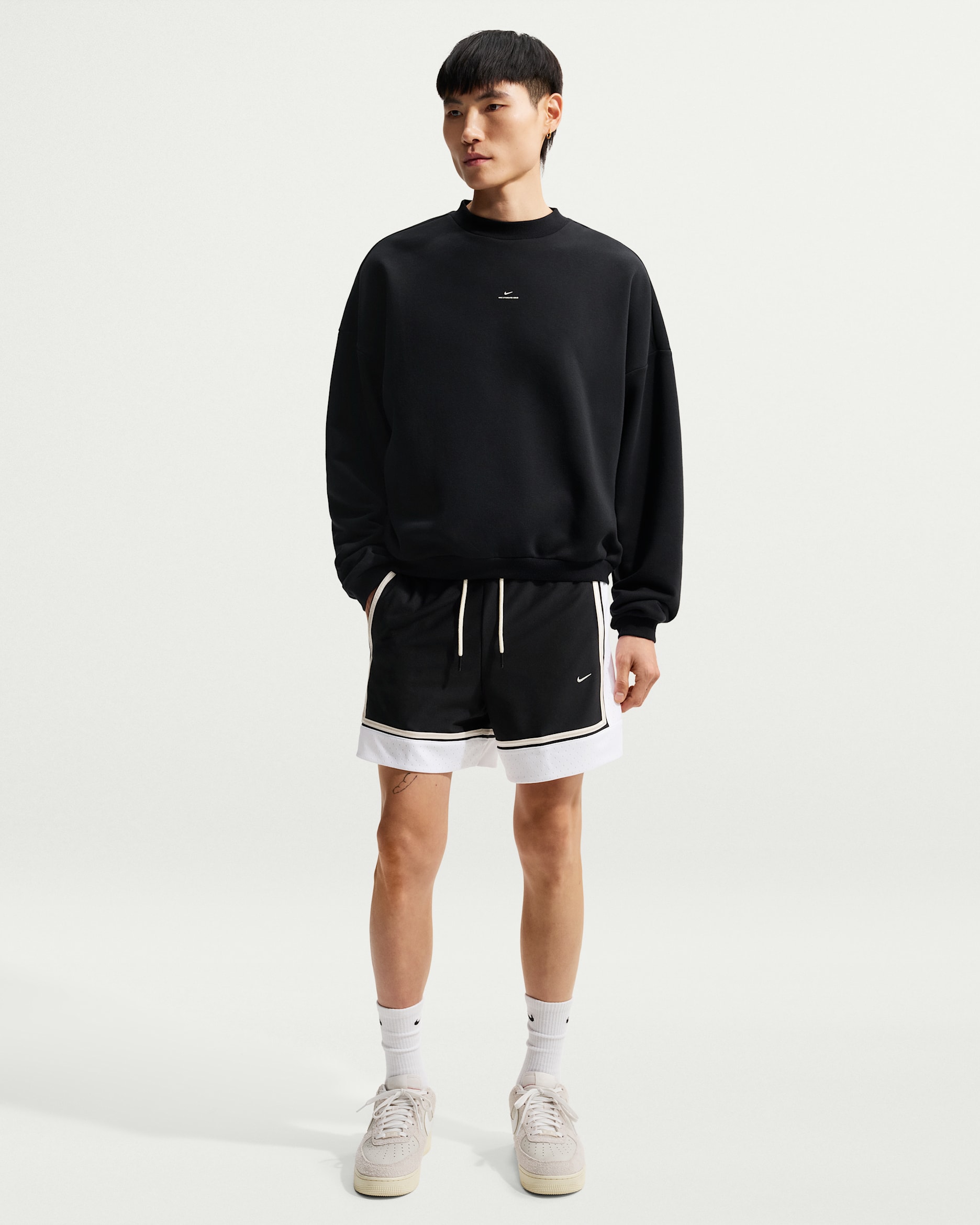 Nike Standard Issue Men's Dri-FIT 15cm (approx.) Basketball Shorts - Black/White/Pale Ivory/Pale Ivory