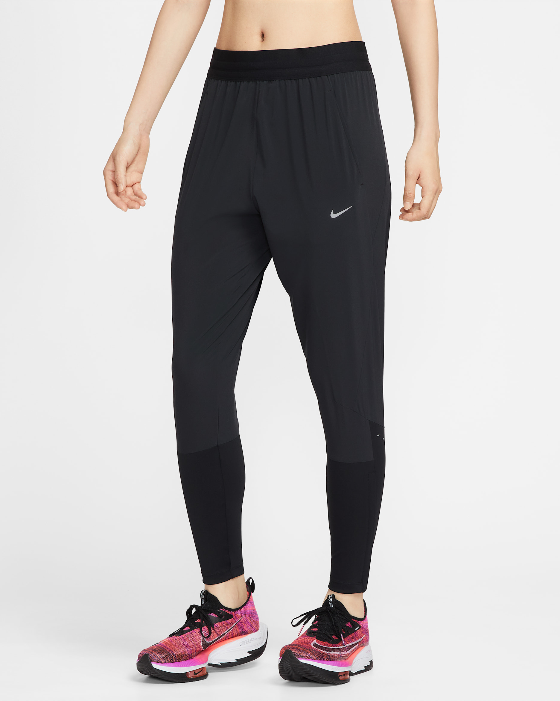 กางเกงวิ่งขายาวเอวปานกลาง Dri-FIT ผู้หญิง Nike Swift - ดำ