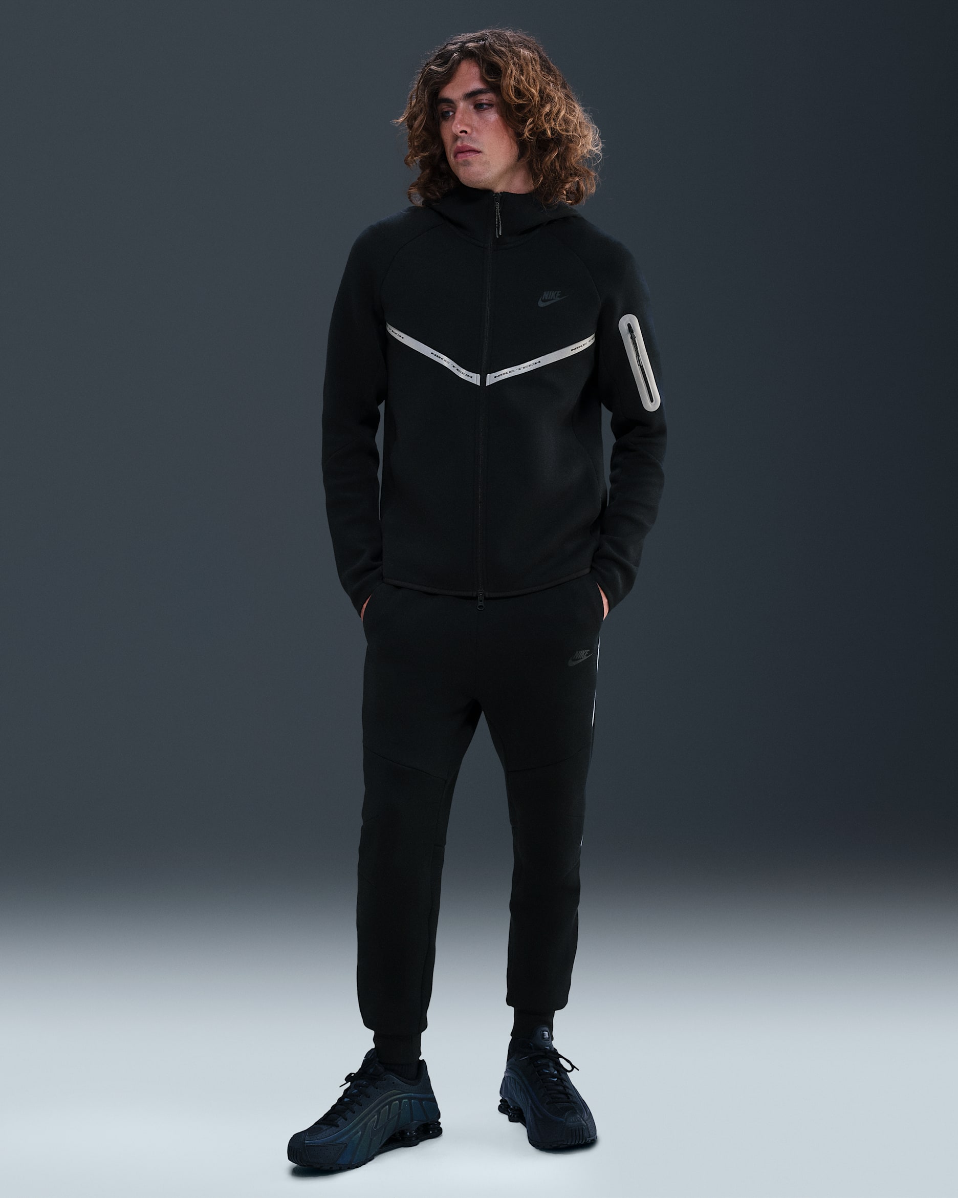 Nike Tech Men's Fleece Joggers with Reflective Accents - Black/Black