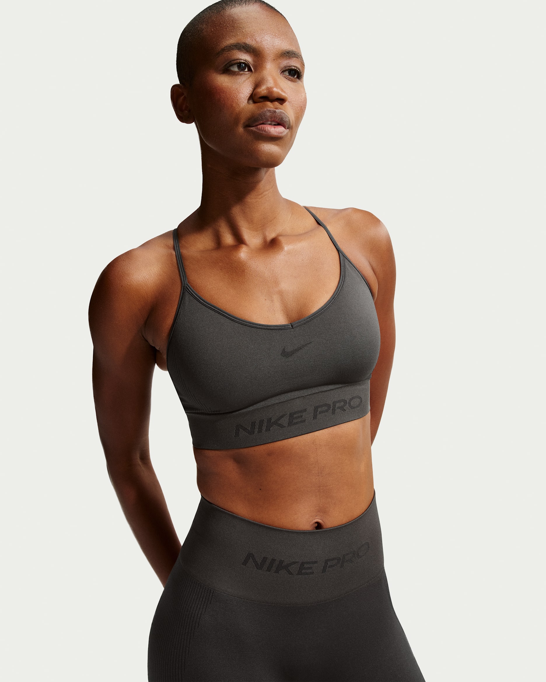Nike Pro Seamless Women's Light-Support Padded Sports Bra - Dark Smoke Grey