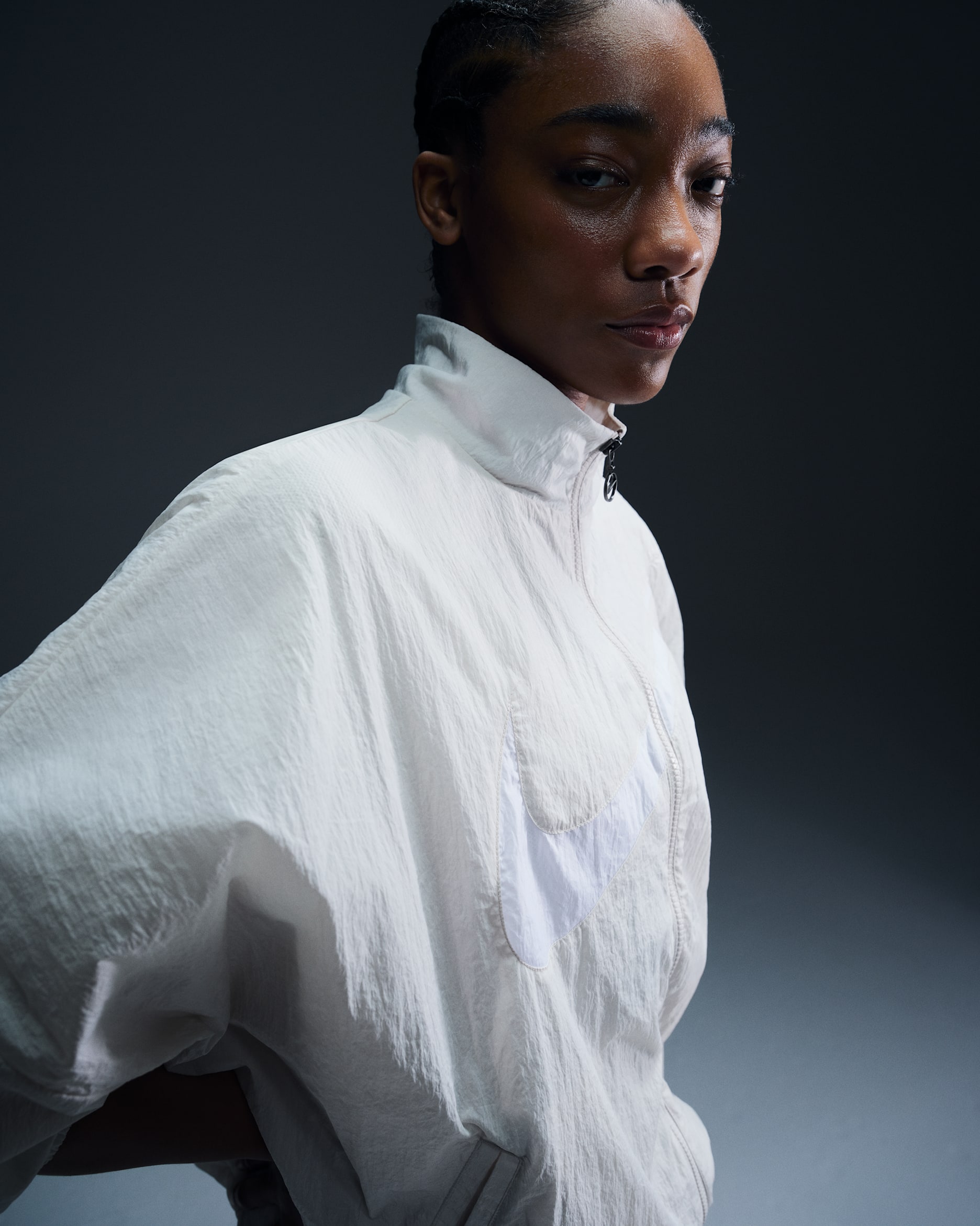 Nike Sportswear Essential Women's Woven Jacket - Light Orewood Brown/White