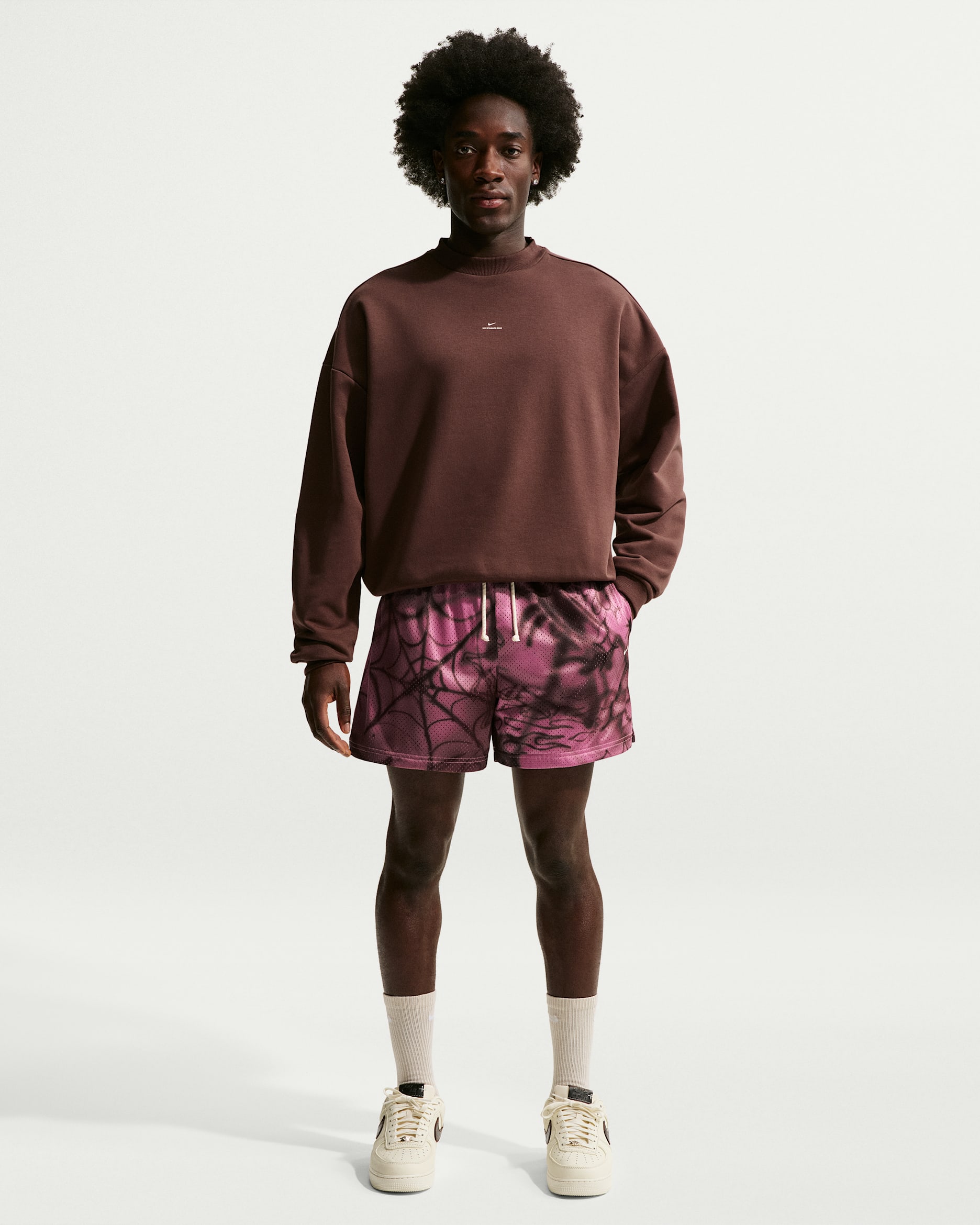 Pánské tréninkové 13cm basketbalové síťované kraťasy Nike Standard Issue - Peony/Pale Ivory