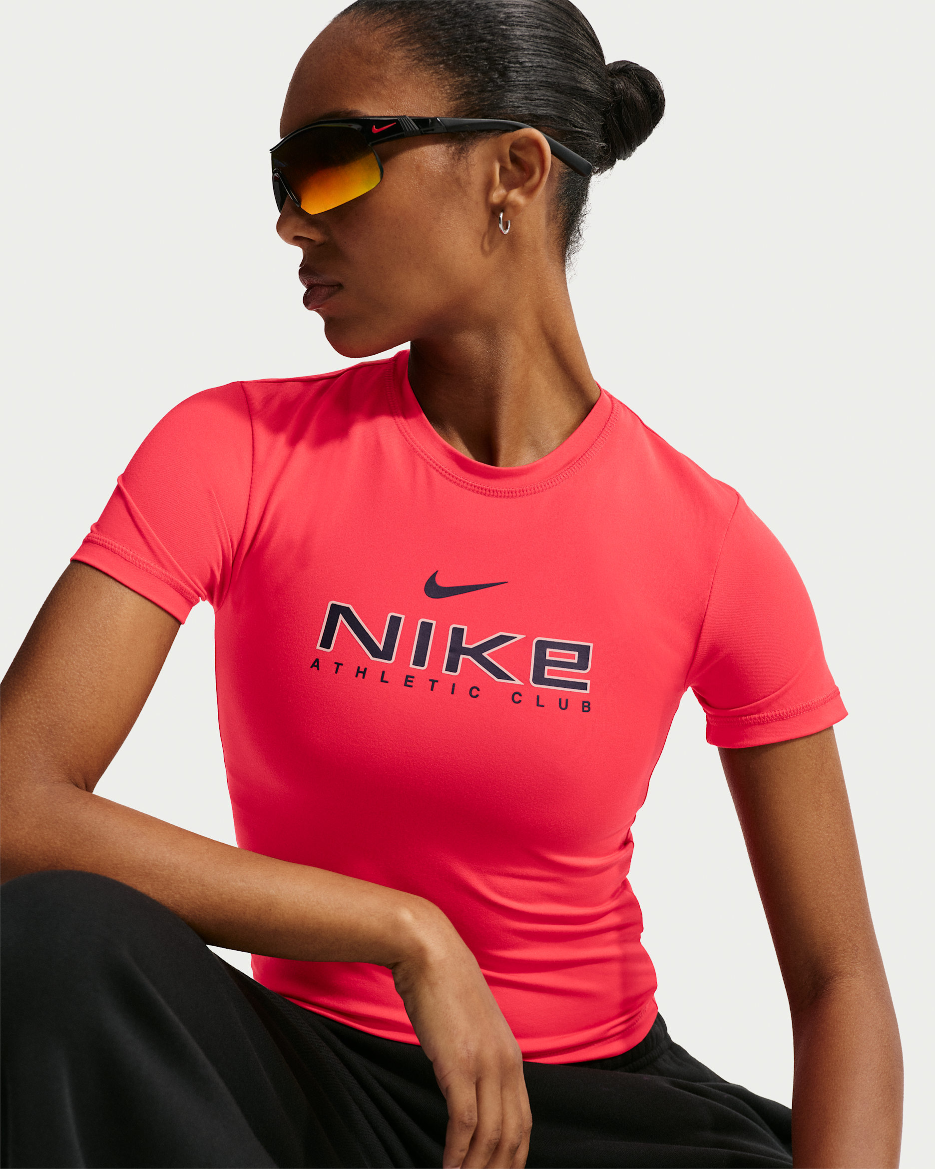 Nike Sportswear Women's Short-sleeve T-shirt - Light Crimson