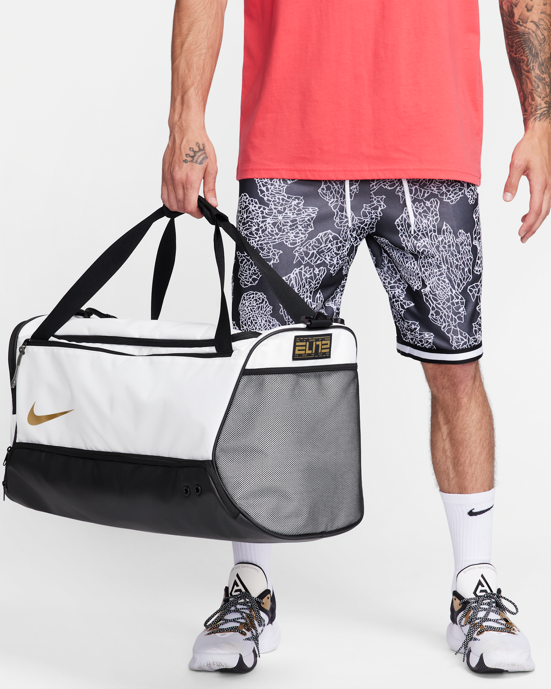 Nike Hoops Elite Duffel Bag (57L) - White/Black/Metallic Gold