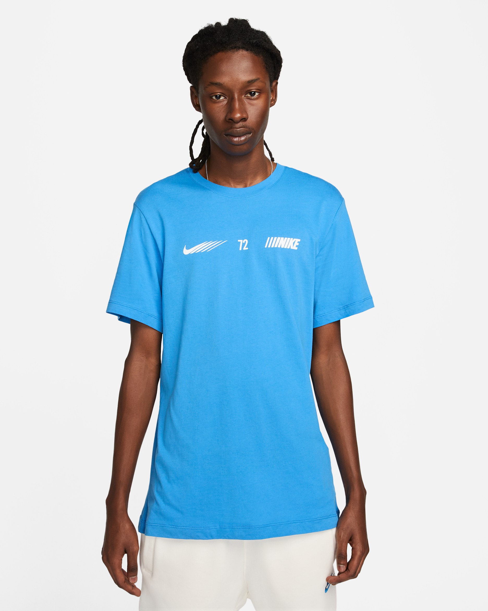 Nike Sportswear Standard Issue Men's T-Shirt - Light Photo Blue