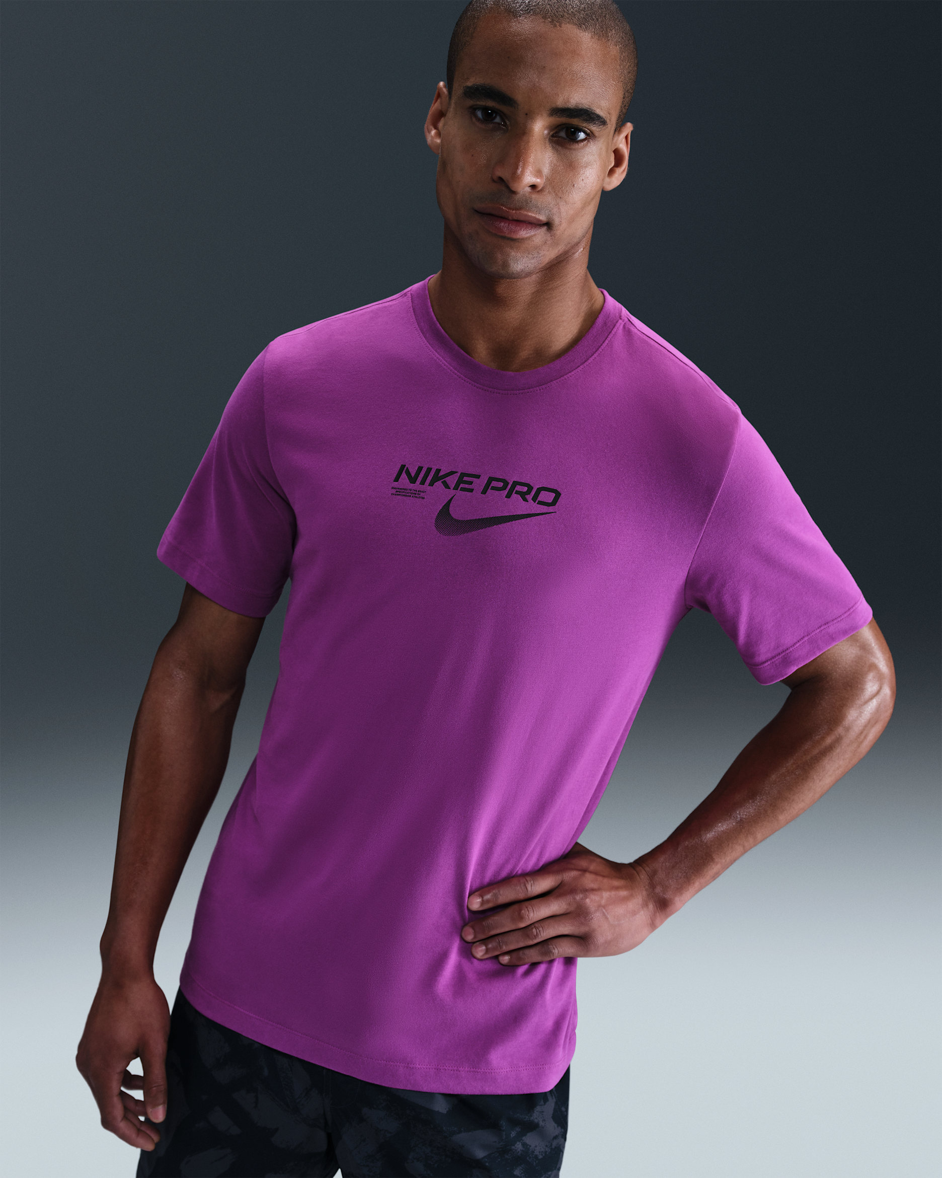 Nike Dri-FIT Trainings-T-Shirt (Herren) - Bold Berry