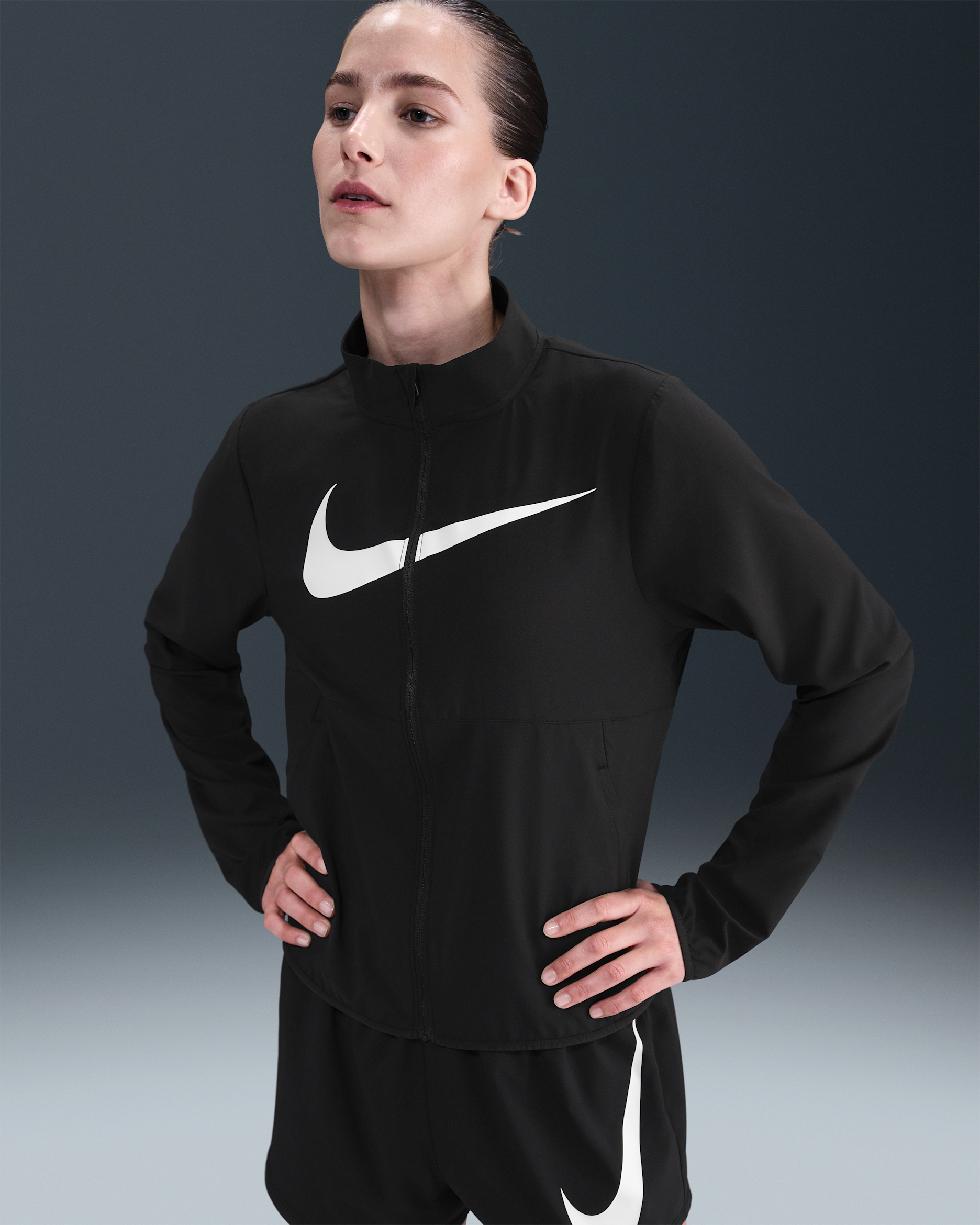 Nike Tempo Swoosh Run Women's Dri-FIT Running Jacket - Black/White