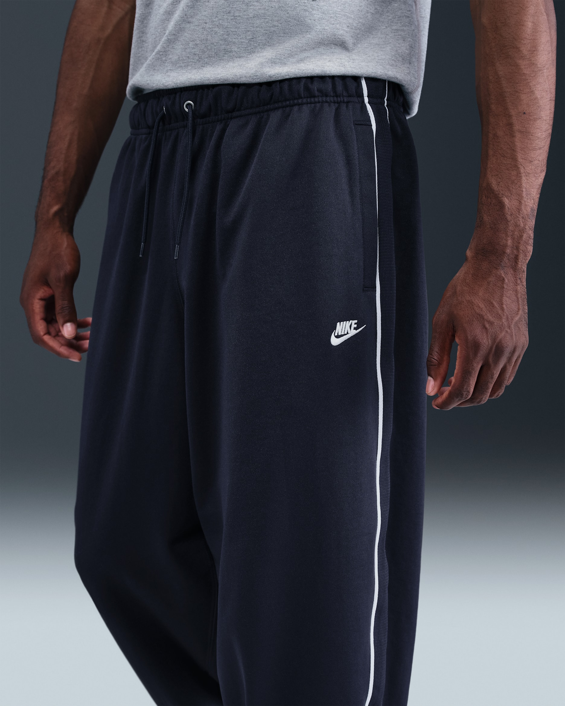 Nike Sportswear Club Men's Oversized Knit Track Pants