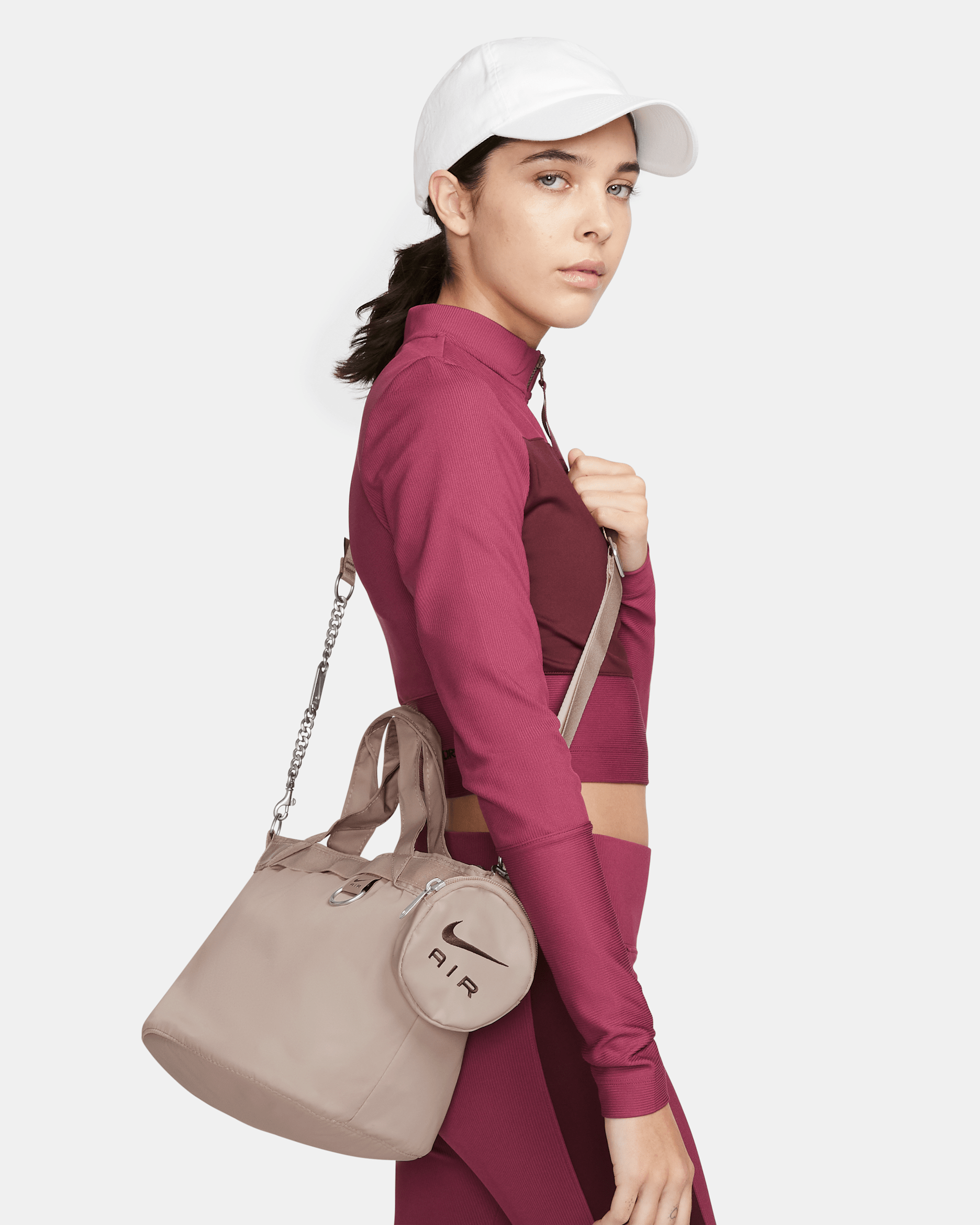 กระเป๋าสะพาย Nike Air Futura Luxe (10 ล.) - Fossil Stone/Fossil Stone/Plum Eclipse