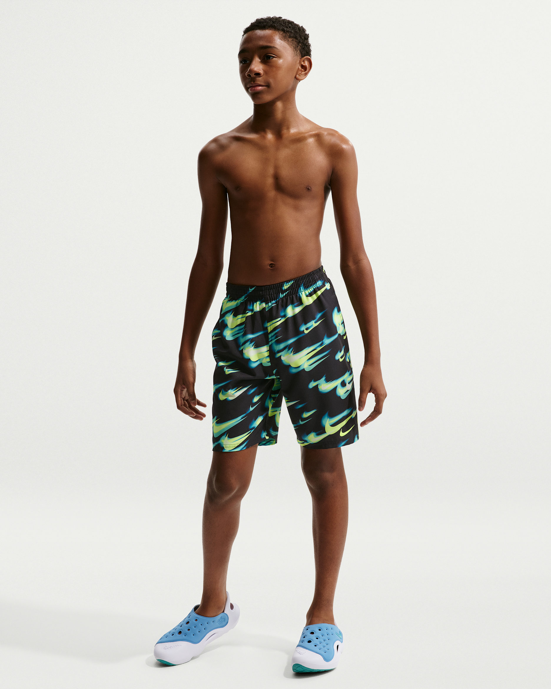Shorts de playa o alberca con forro de ropa interior de 18 cm para niño talla grande Nike Swim Breaker - Verde abismo/Negro/Negro/Volt