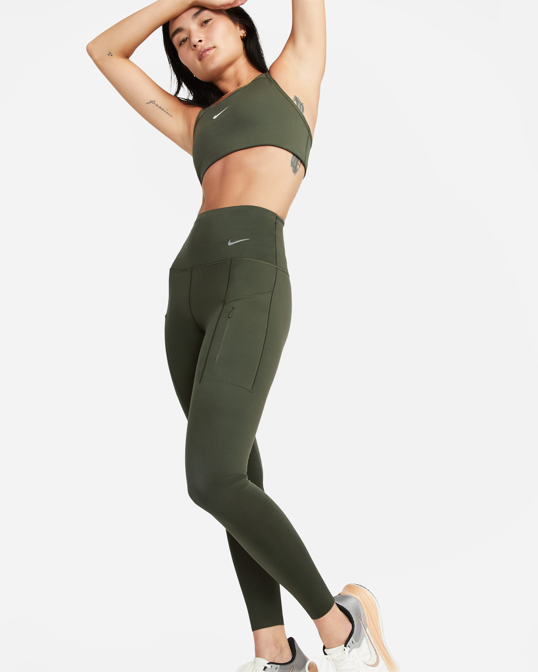 Nike Go Women's High-Waisted Leggings with Pockets - Cargo Khaki/Black