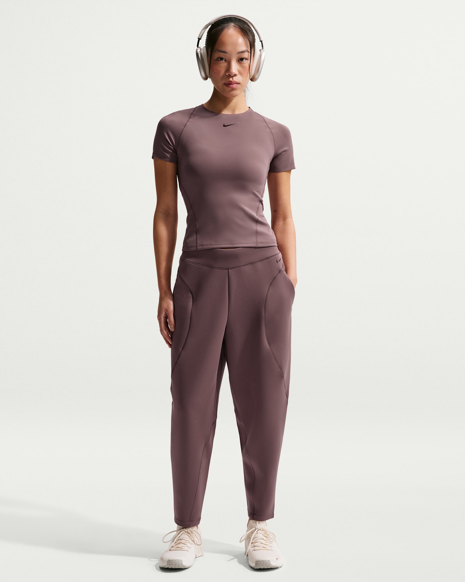 나이키 유니버사 여성 드라이 핏 미드라이즈 루즈 7/8 팬츠 - 타투/타투/버건디 크러시