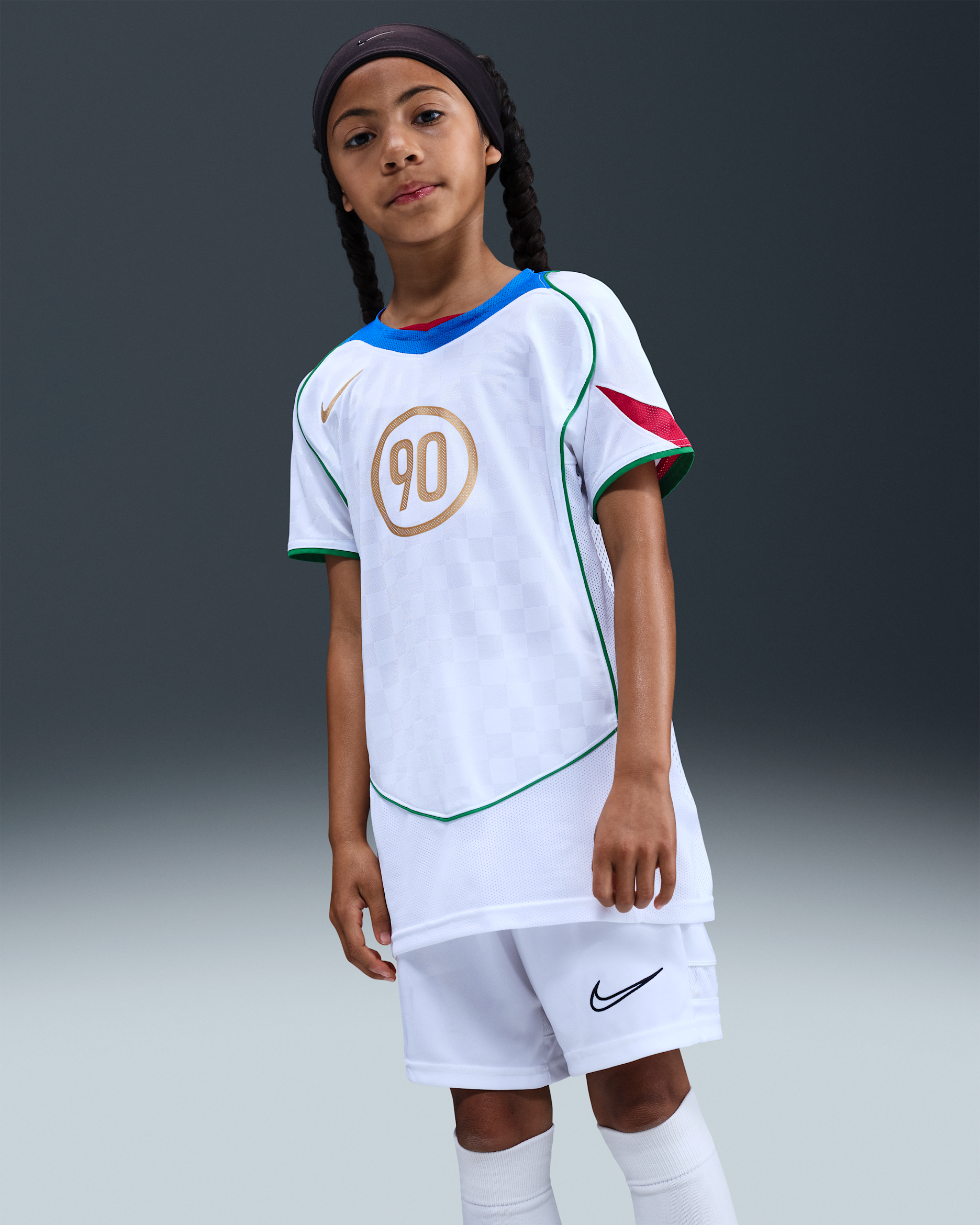 Maillot de foot Dri-FIT Nike Total 90 pour ado - Blanc/Italy Blue/Classic Green/Metallic Gold