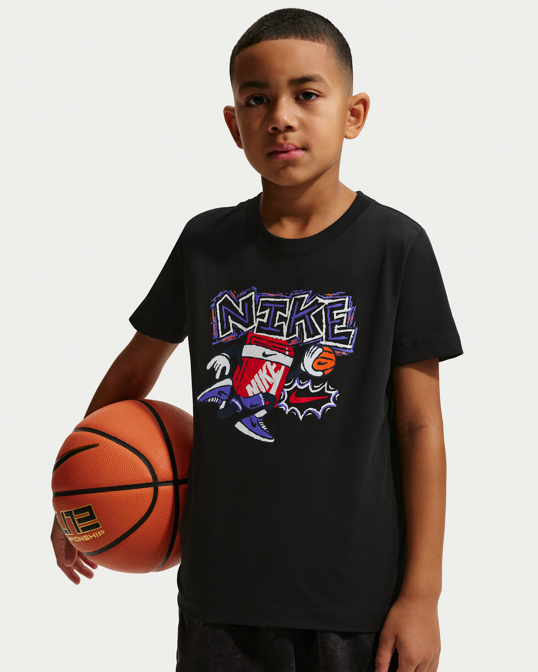 Nike Sportswear Older Kids' T-Shirt - Black