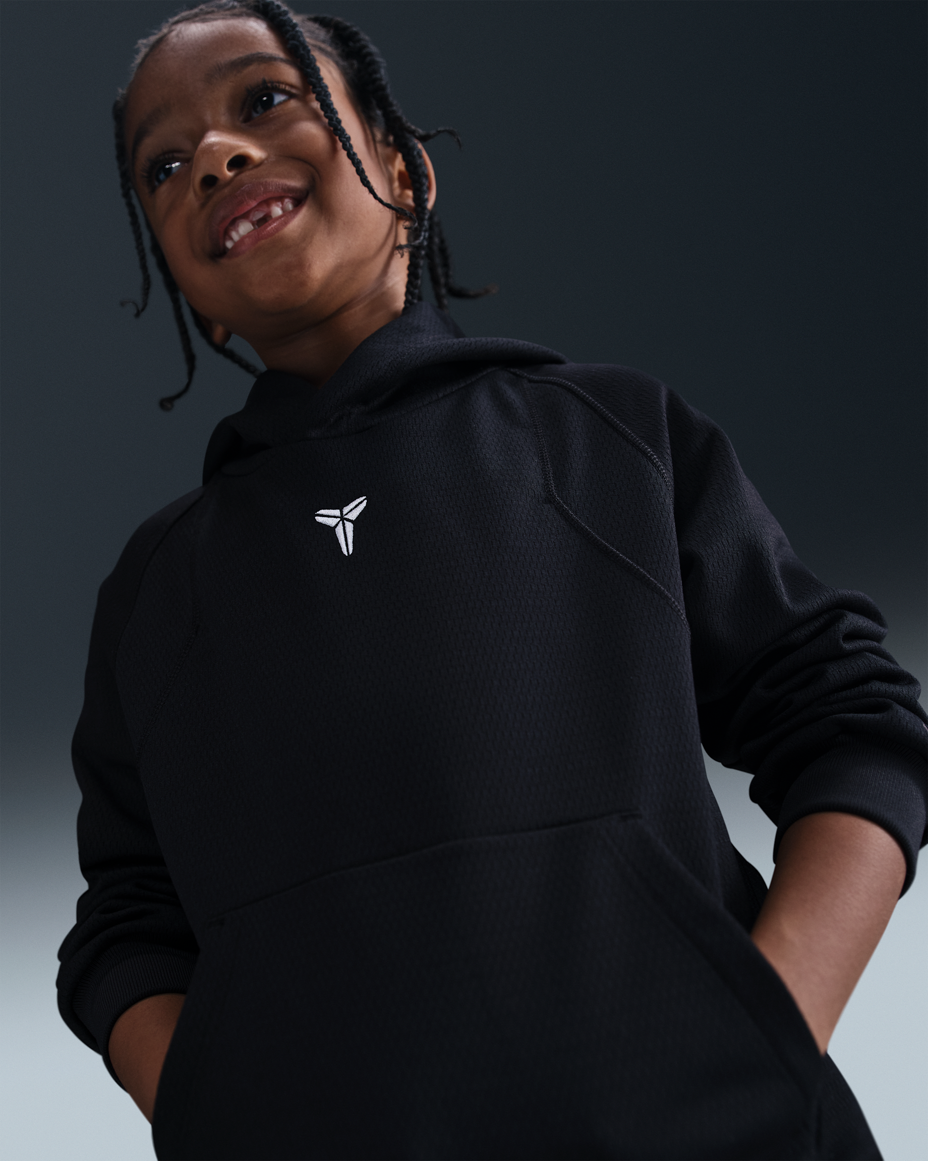 Sudadera con gorro para niños talla pequeña Nike Therma-FIT Kobe Bryant - Negro