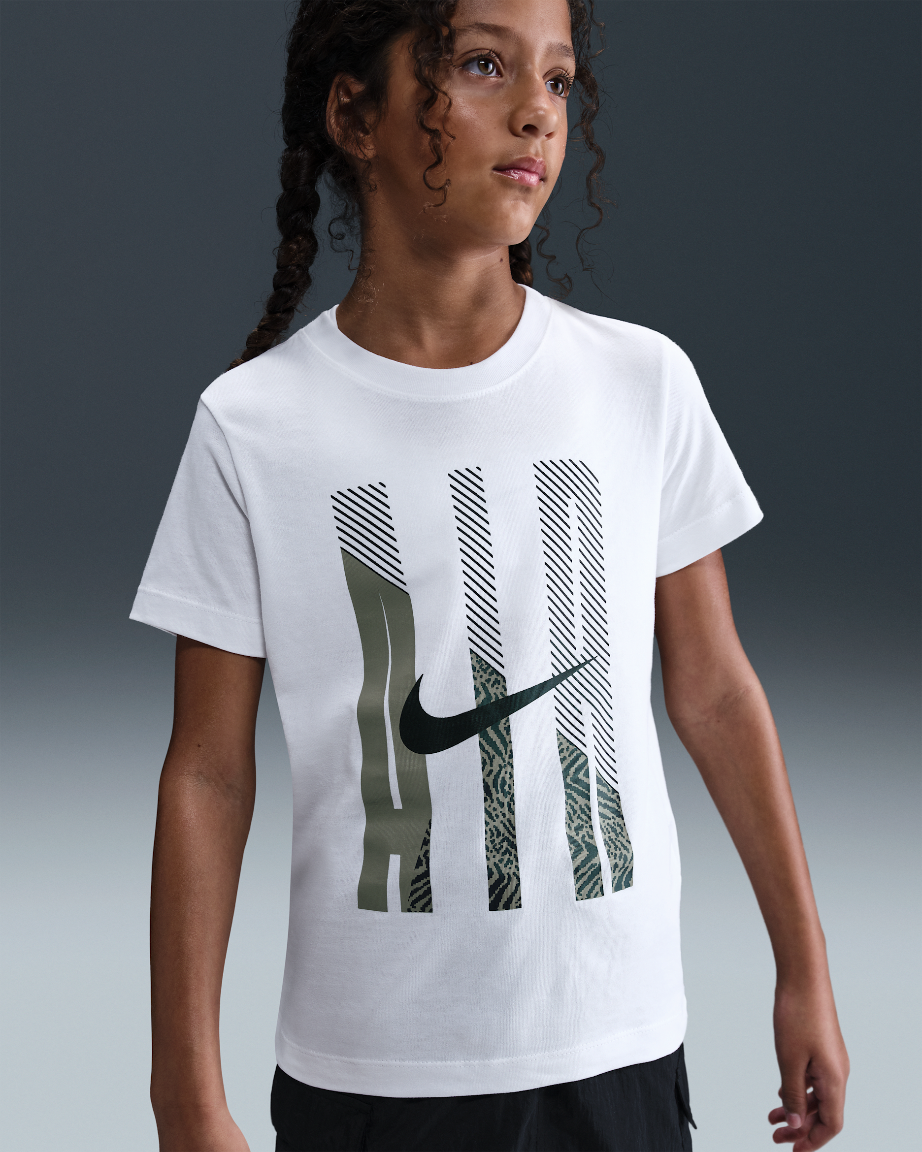 Nike Sportswear Older Kids' T-Shirt - White