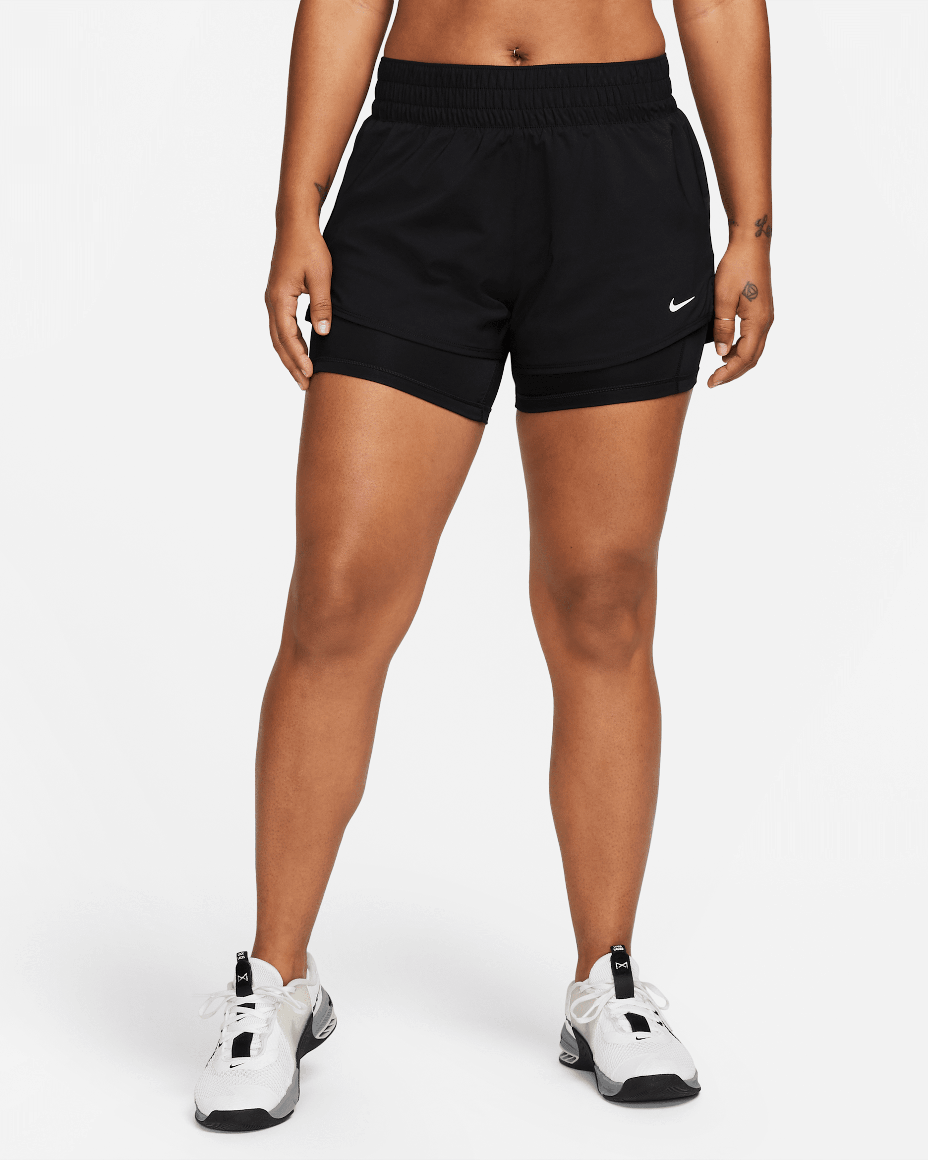 Shorts Dri-FIT 2 en 1 de tiro medio de 8 cm para mujer Nike One - Negro