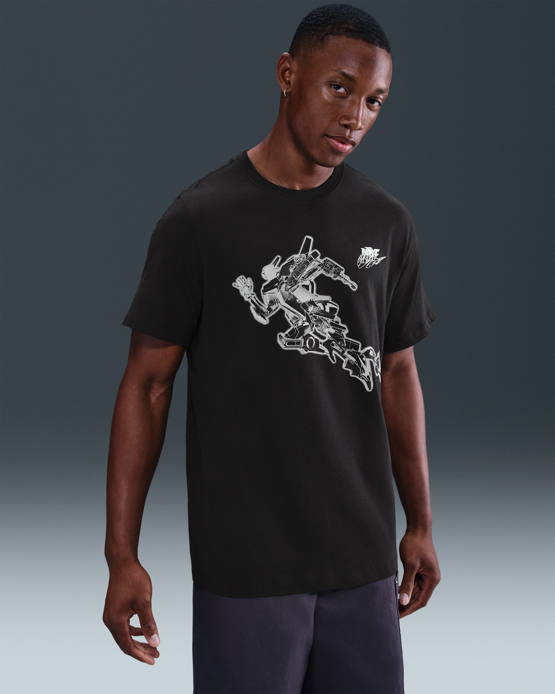 Nike Sportswear Men's T-Shirt - Black