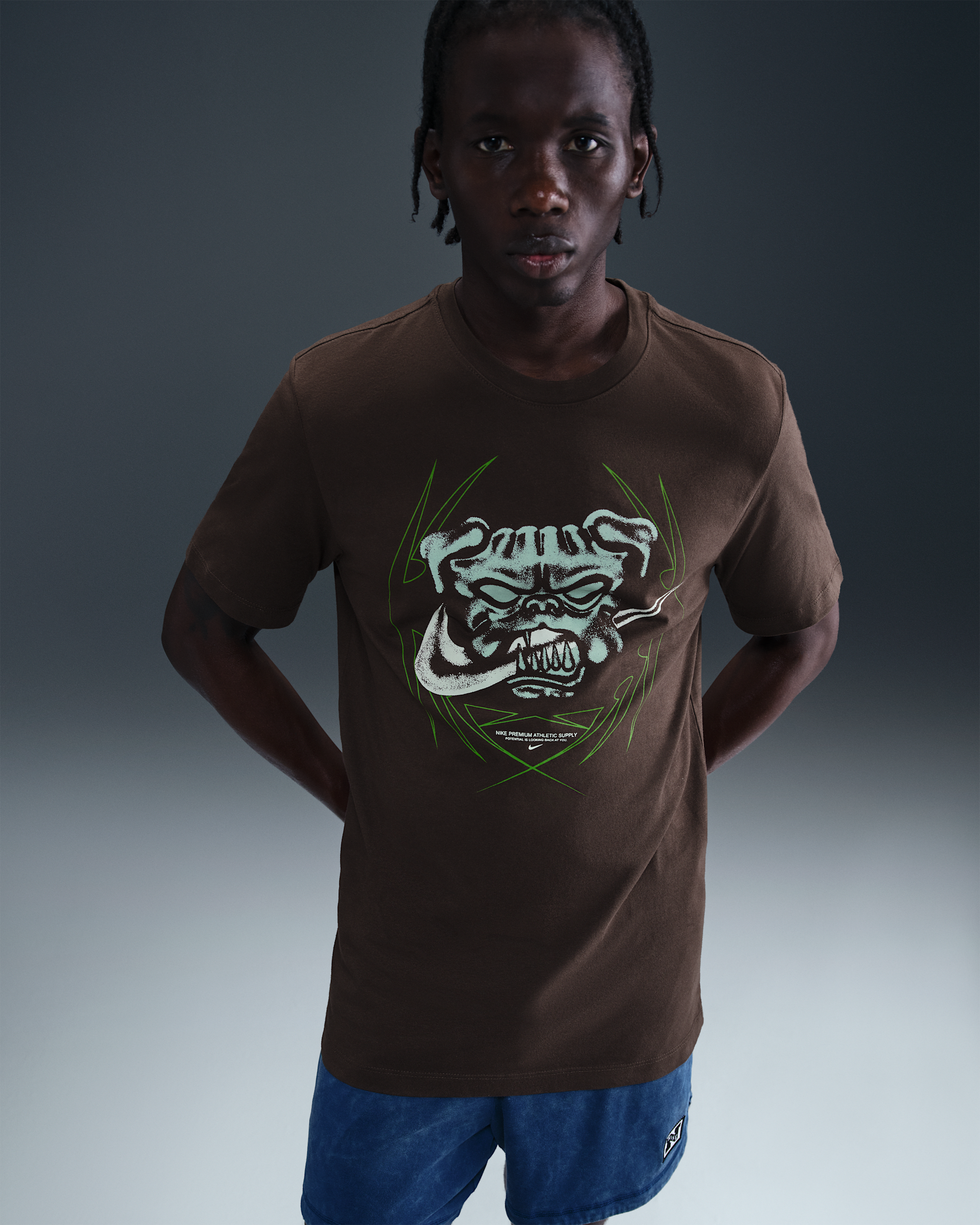 Nike Men's Training T-Shirt - Baroque Brown