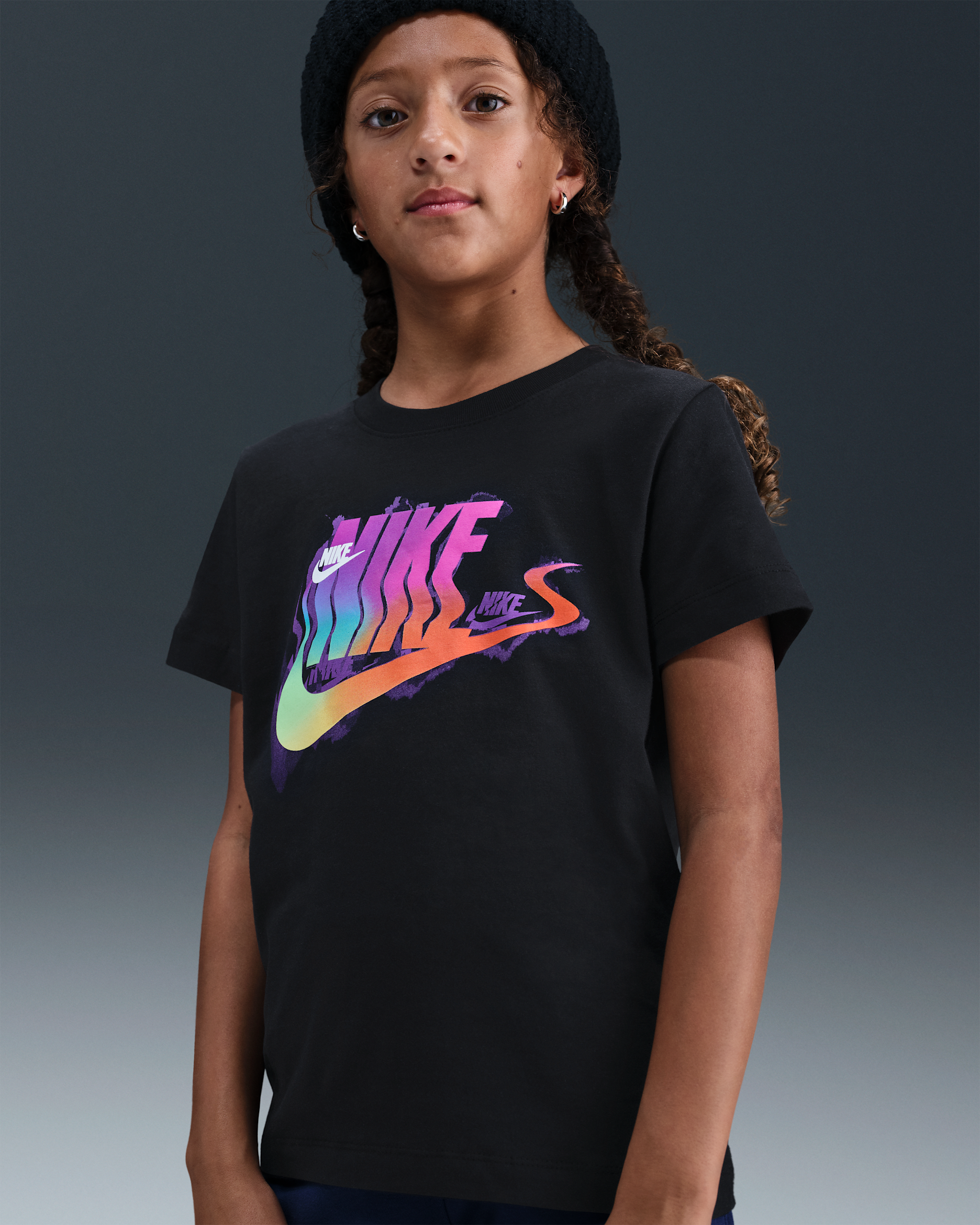 Nike Sportswear 大童 T 恤 - 黑色