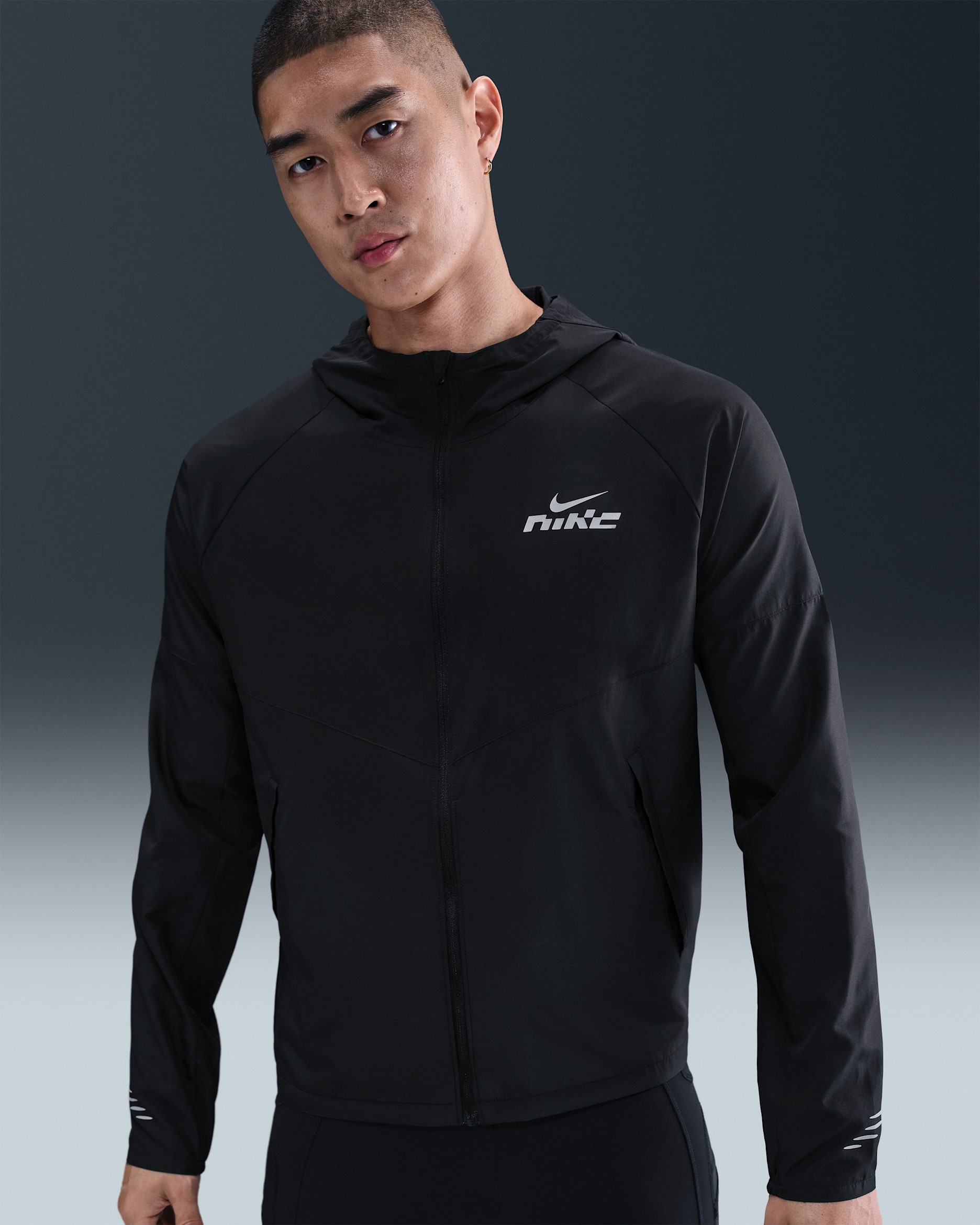 ブラック/ブラック