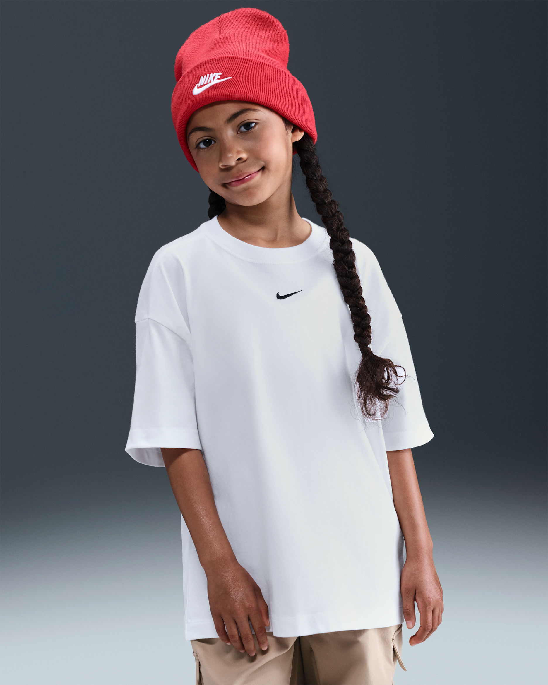 Nike Sportswear Older Kids' (Girls') Oversized T-Shirt - White