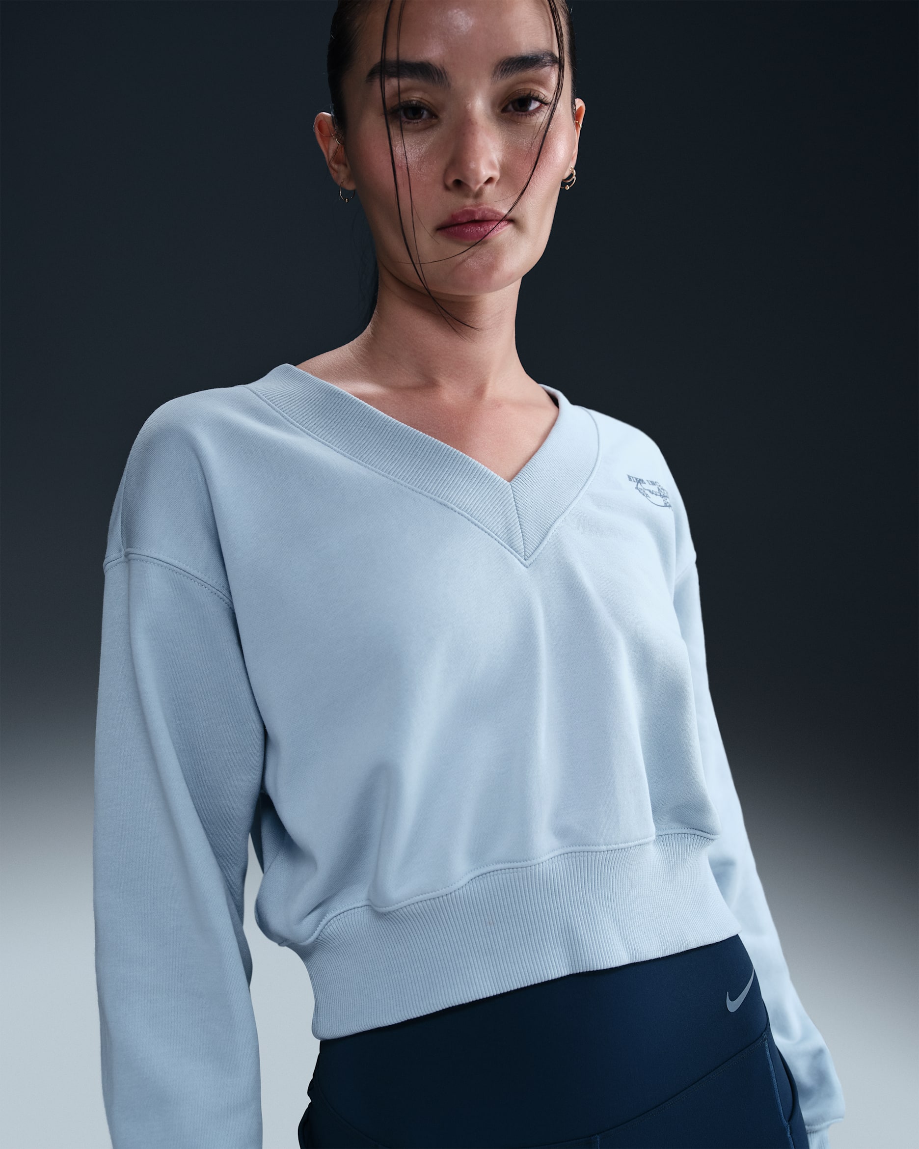 เสื้อเอวลอยคอวีขนาดโอเวอร์ไซส์ผู้หญิง Nike Sportswear Phoenix Fleece - Light Armory Blue/Light Armory Blue