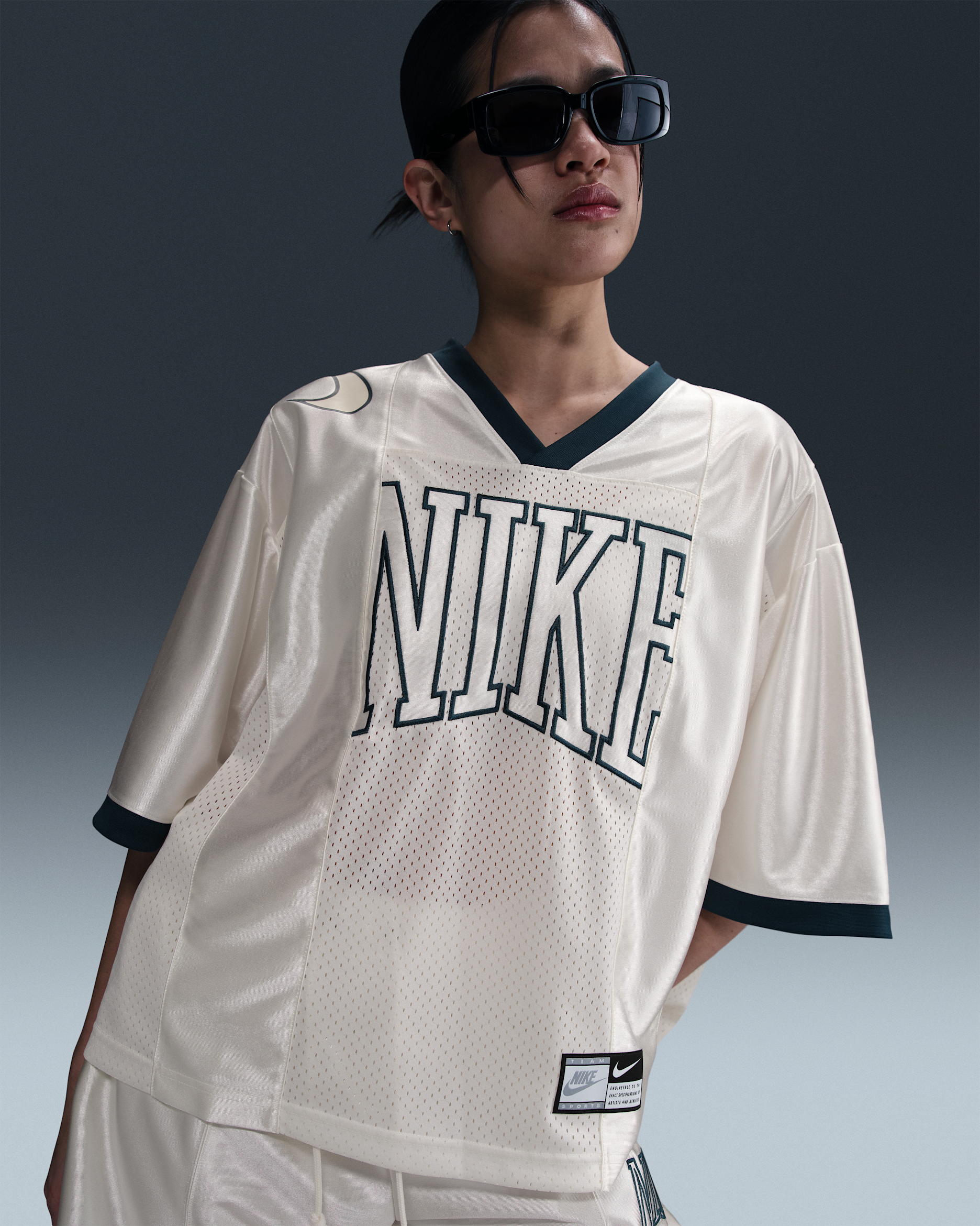 Jersey de manga corta con gráfico oversized para mujer Nike Sportswear - Vela/Azul marino militar