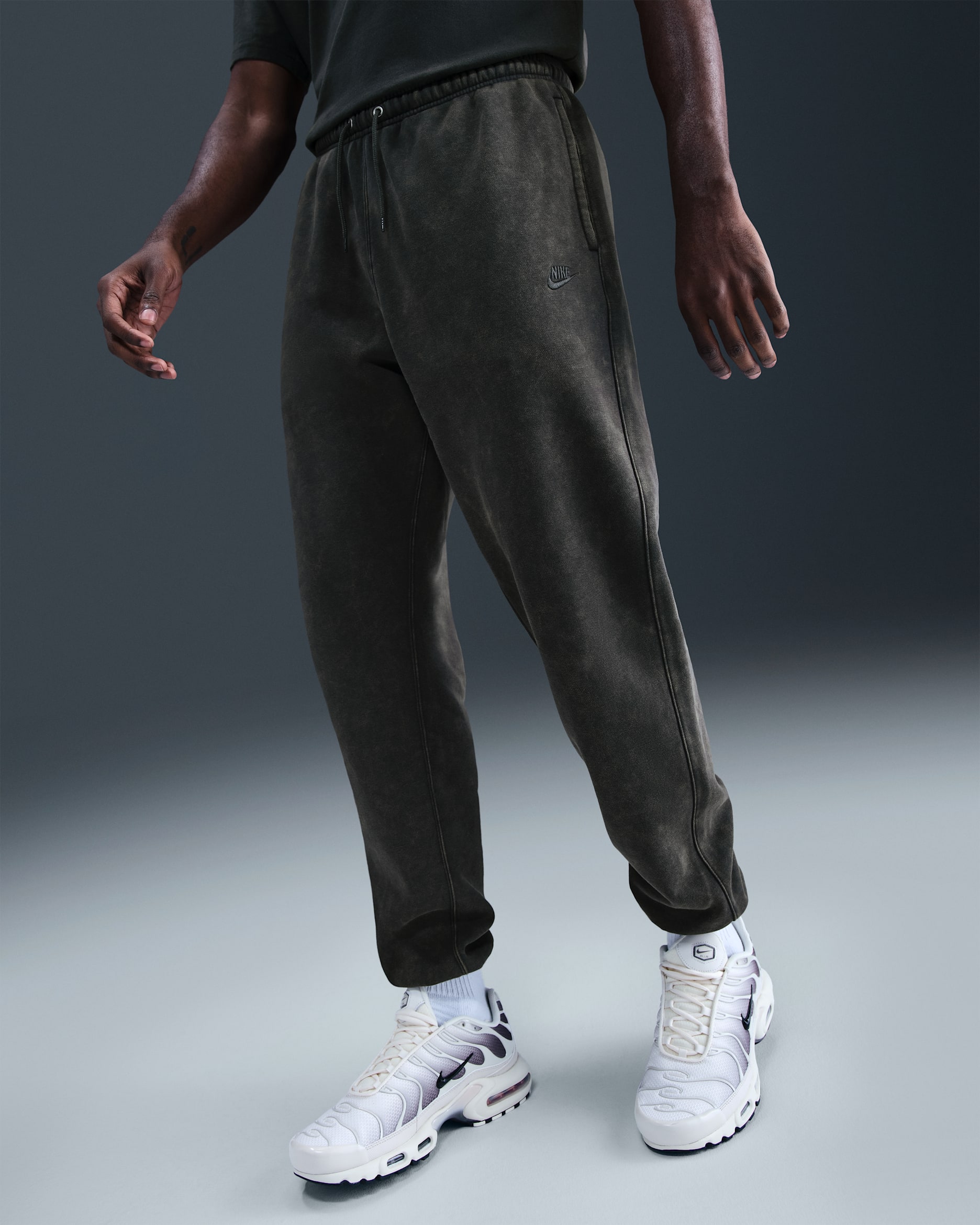 Nike Sportswear Club Men's Washed Cuffed Fleece Pants