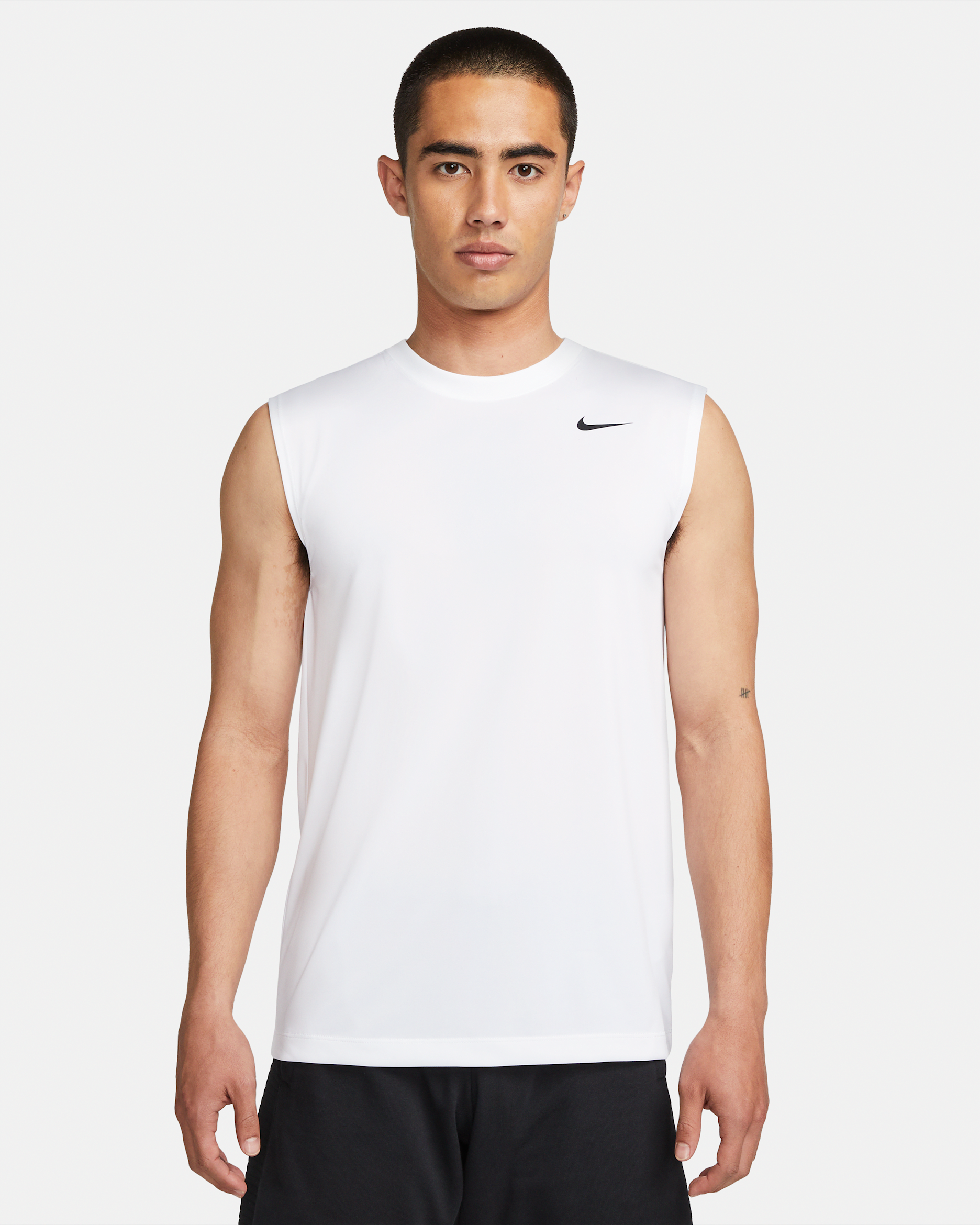 ナイキ Dri-FIT レジェンド メンズ スリーブレス フィットネス Tシャツ - ホワイト/ブラック