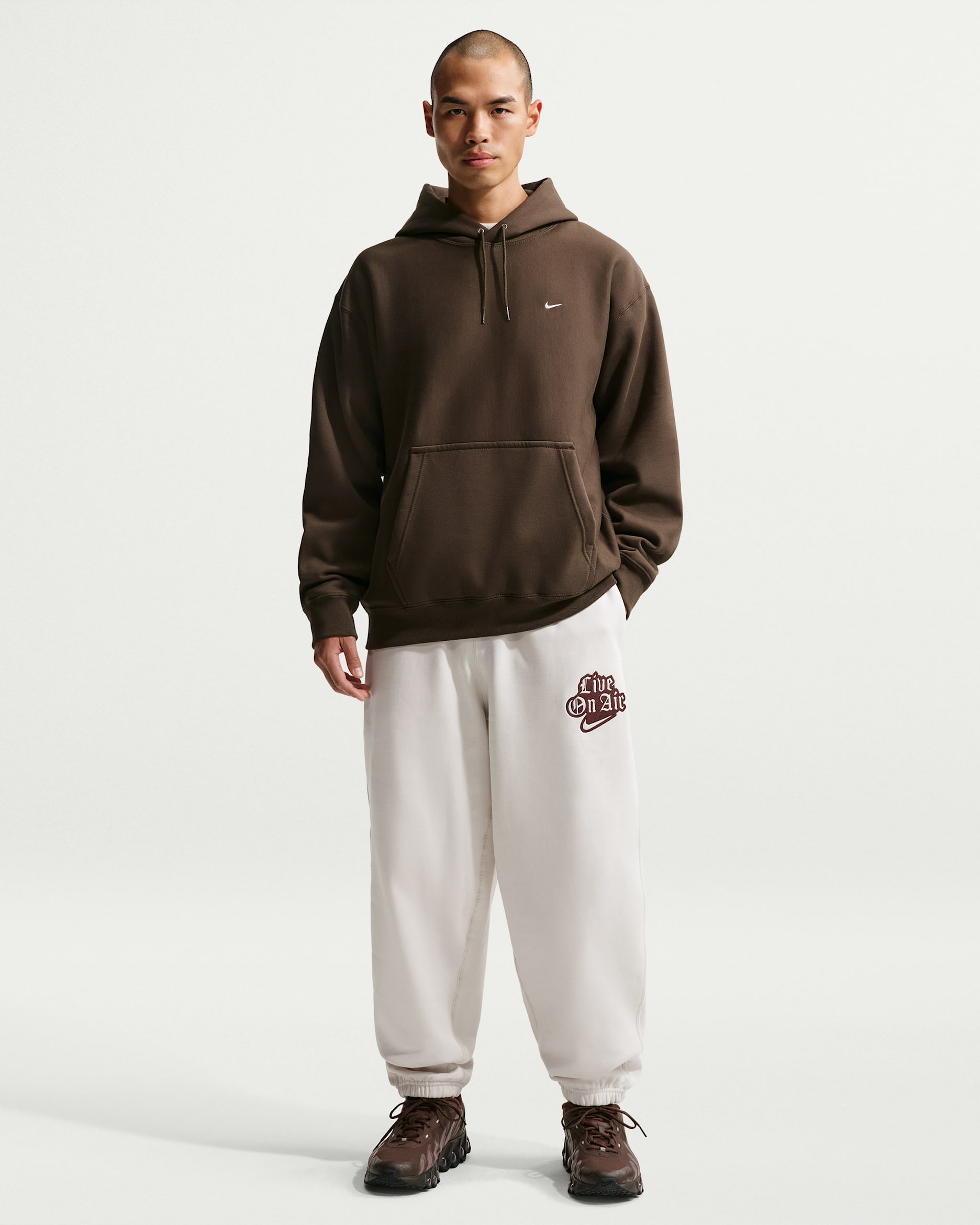 나이키 솔로 스우시 남성 커프 플리스 팬츠 - 팬텀