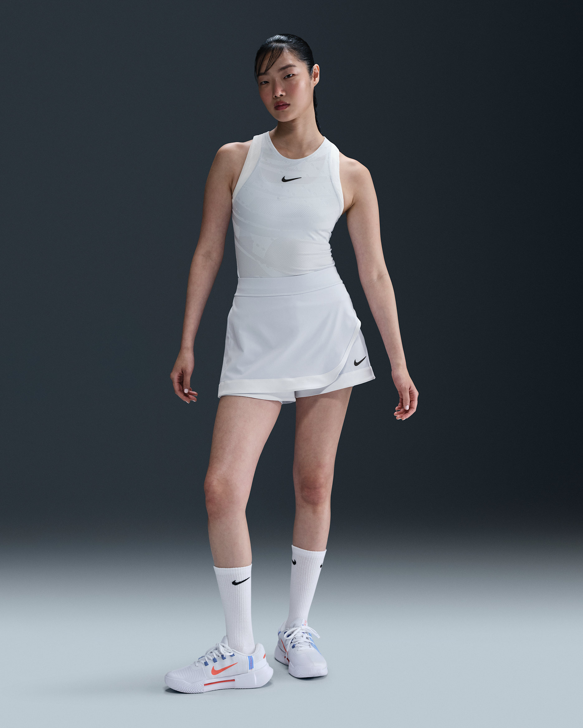 Skort de tenis Dri-FIT para mujer NikeCourt Slam - Gris fútbol/Gris fútbol/Blanco/Ceniza medio
