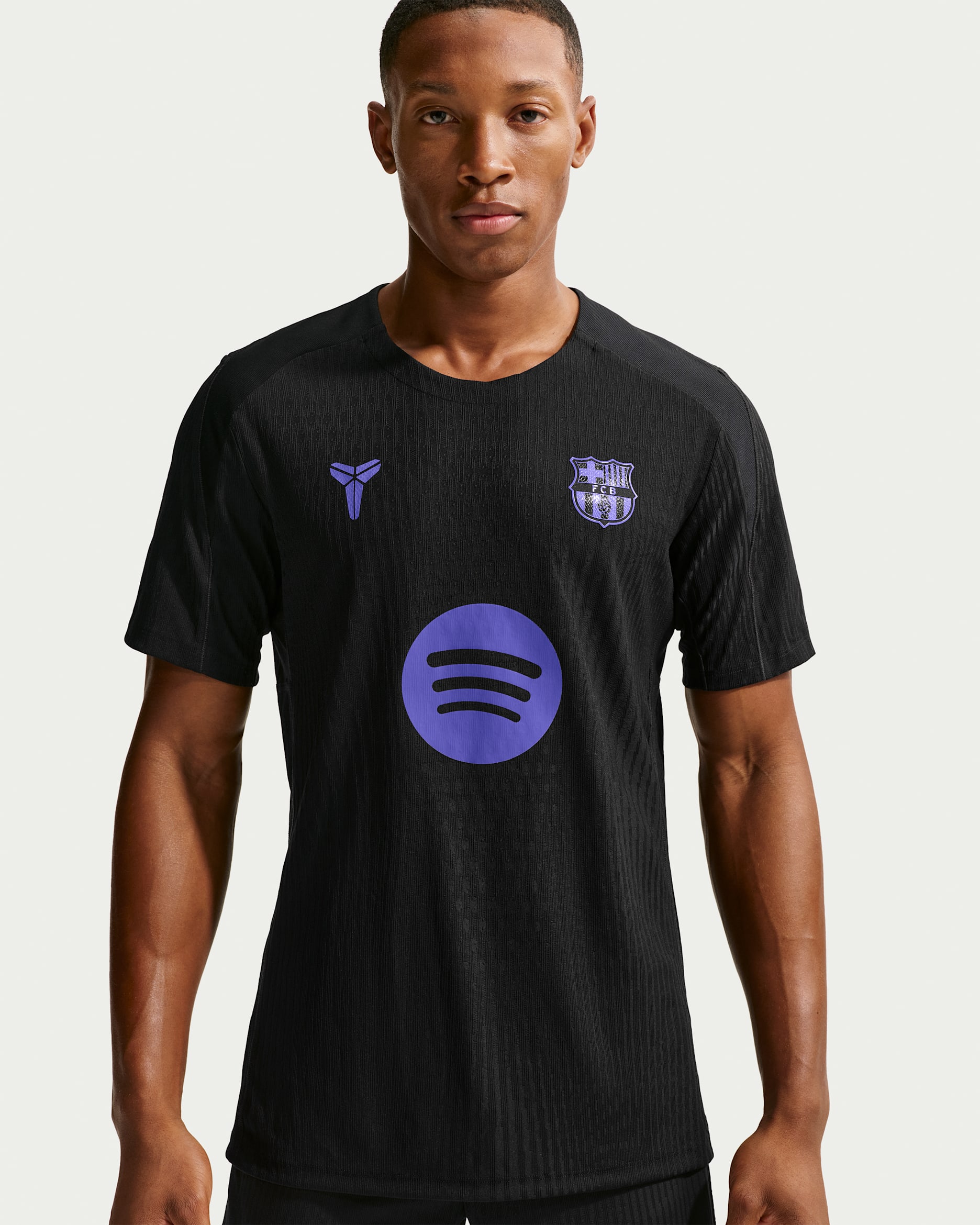FC Barcelona Strike Elite (bortedrakt) Kobe Dri-FIT ADV strikket kortermet fotballtrøye til herre - Svart/Persian Violet