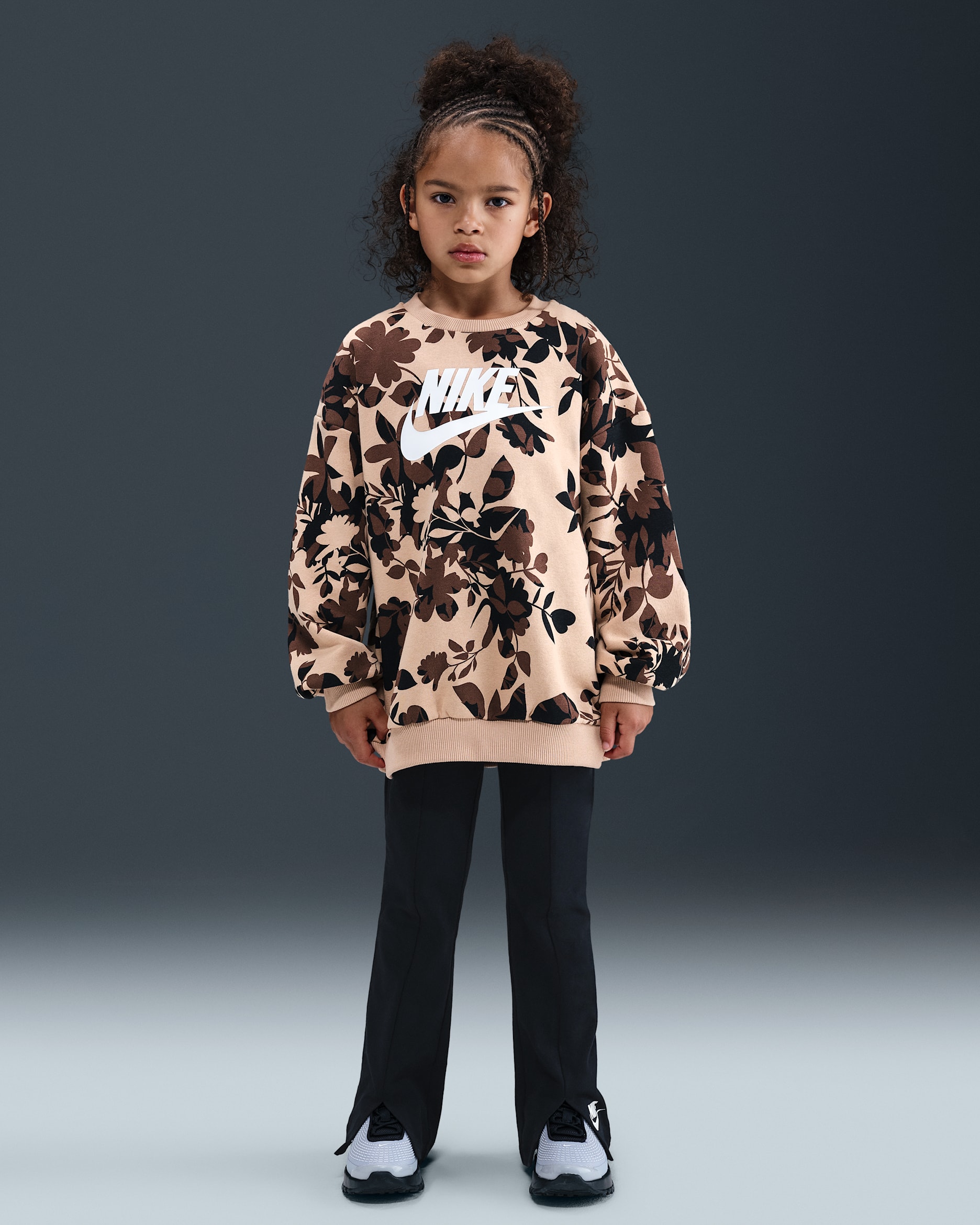 Conjunto de leggings y sudadera con camuflajeado floral Nike para niños talla pequeña - Negro