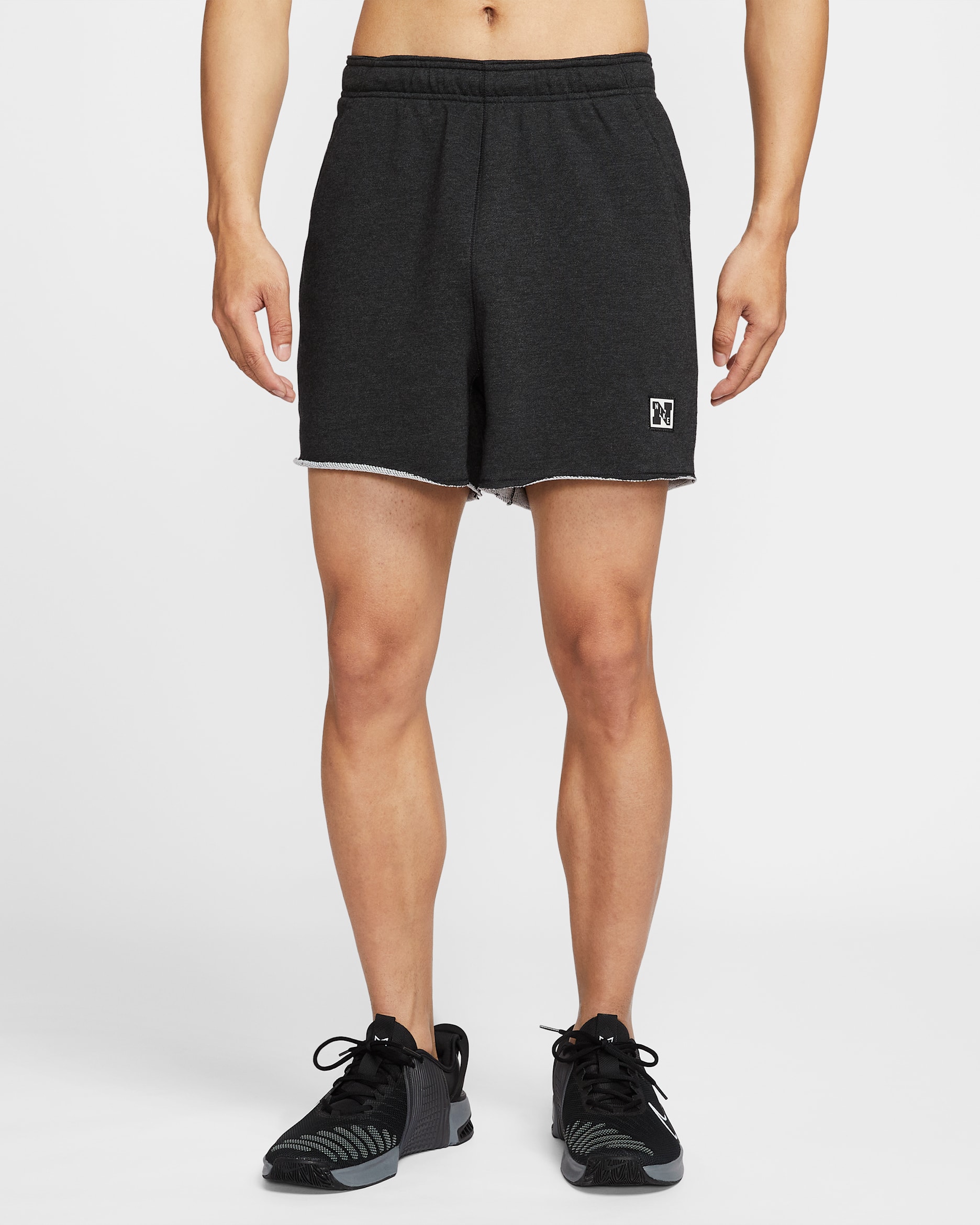 나이키 헤리티지 남성 드라이 핏 5인치 피트니스 쇼츠 - 블랙/헤더/페일 아이보리/블랙