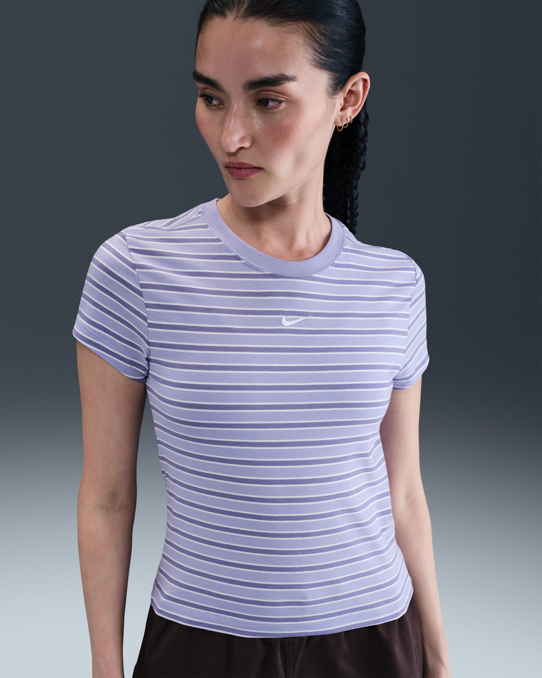 ナイキ スポーツウェア チル ニット ウィメンズ スリム ストライプド Tシャツ - ライラックアイス
