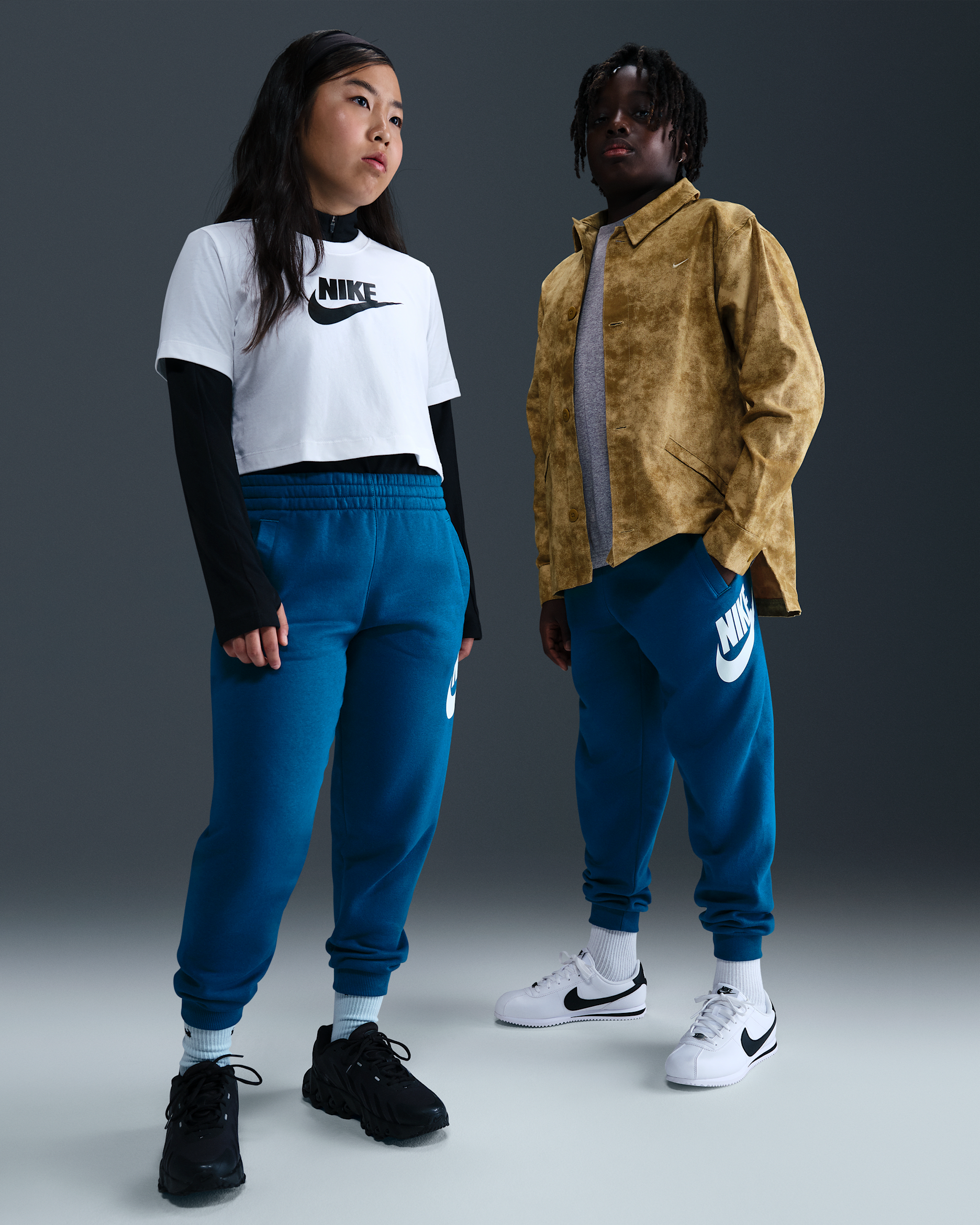 Nike Club Fleece Big Kids' Joggers (Extended Size) - Green Abyss/White