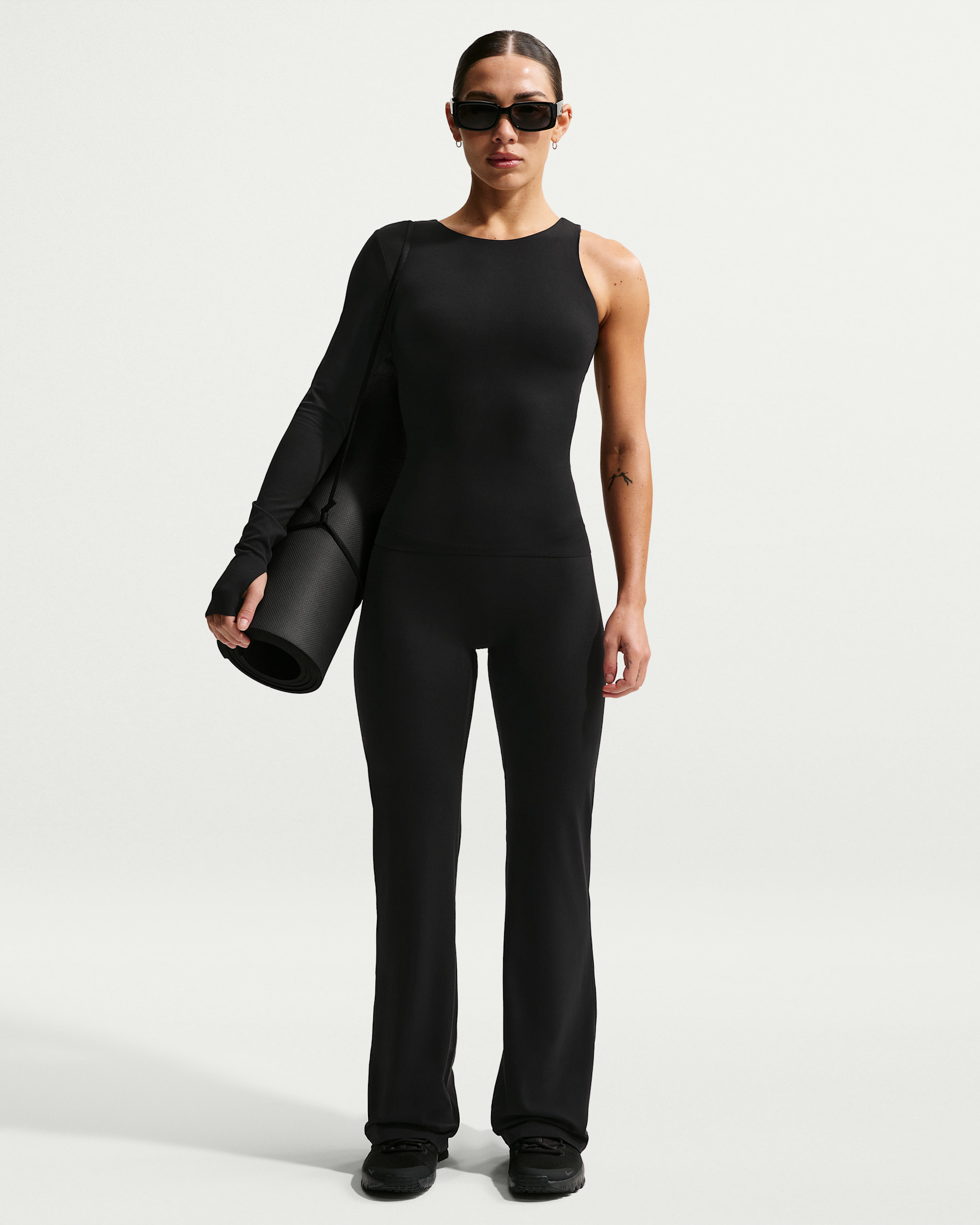 Nike Zenvy Women's High-Waisted Flared Leggings with No Front Seam - Black/Cool Grey