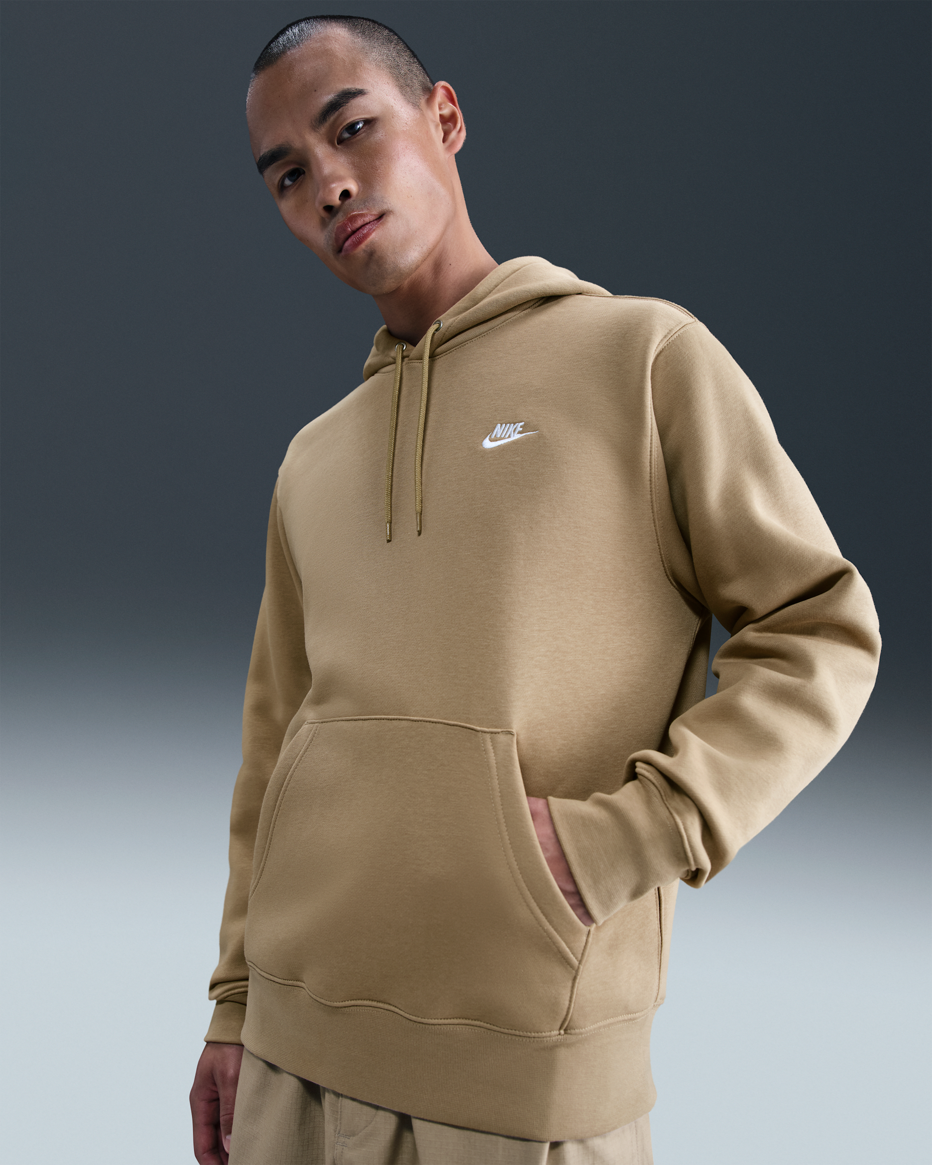 나이키 클럽 남성 풀오버 플리스 후디 - 파라슈트 베이지/파라슈트 베이지/화이트